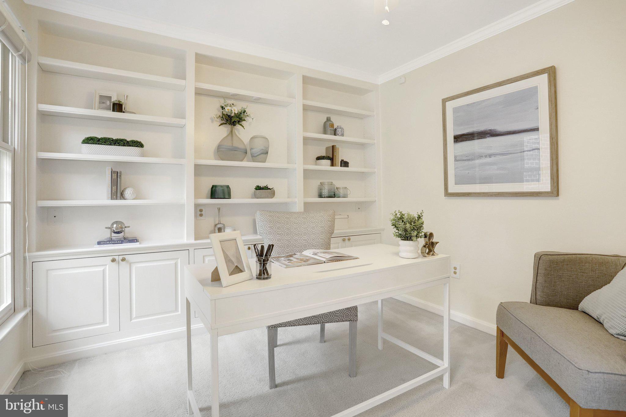 COLLINGWOOD MANOR - Residential