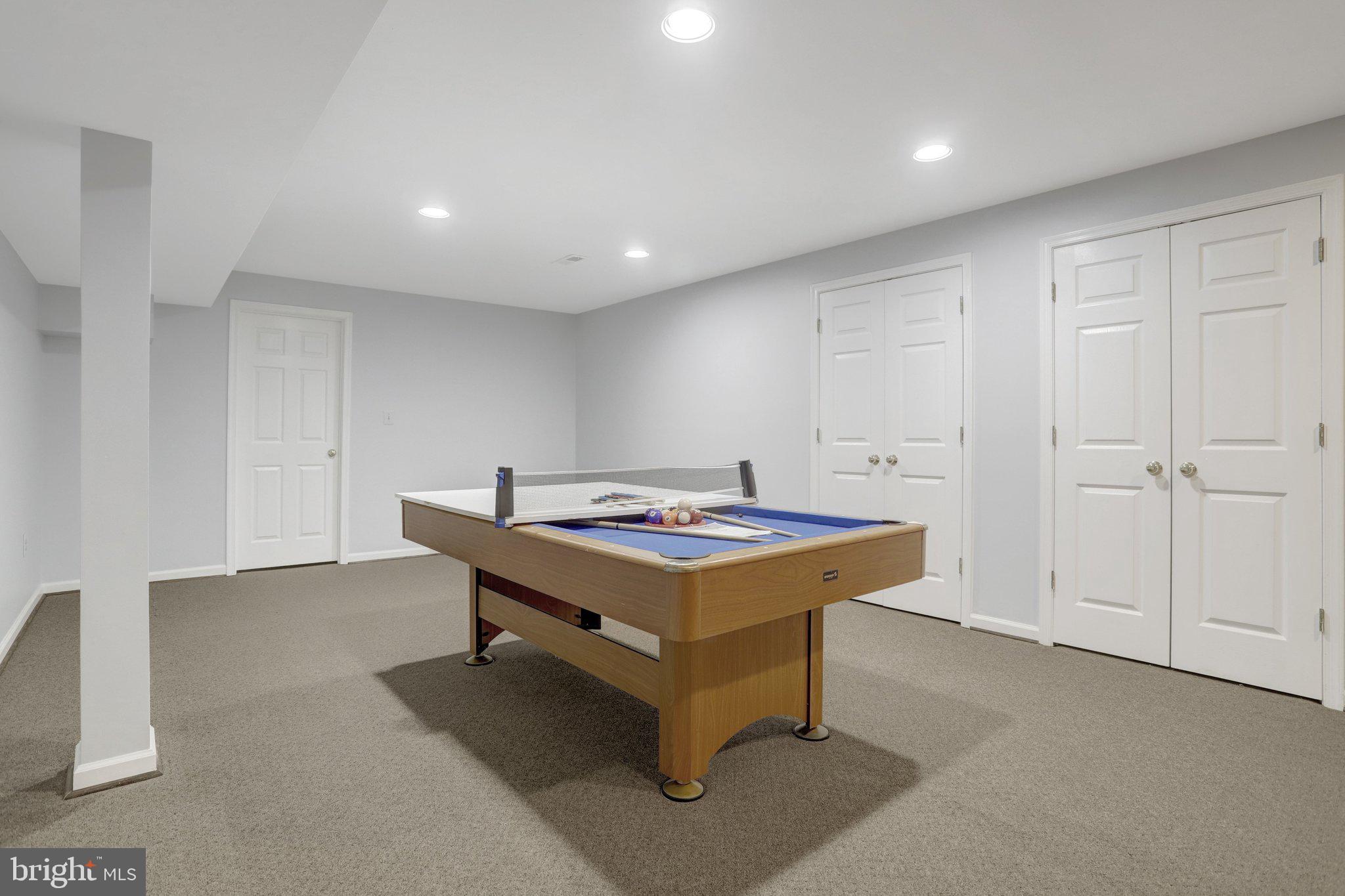 COLLINGWOOD MANOR - Residential