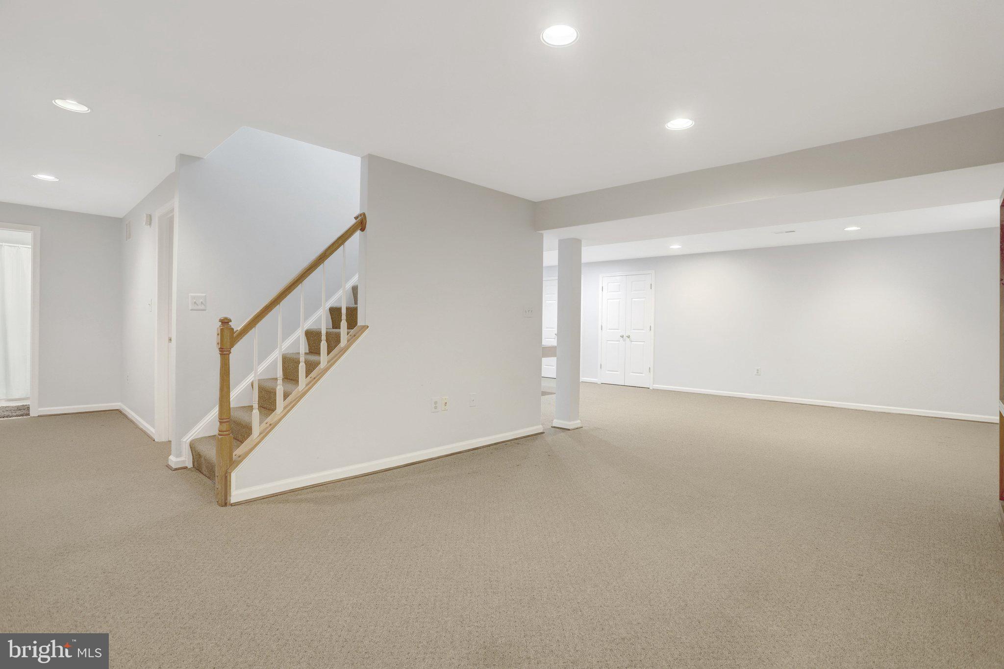 COLLINGWOOD MANOR - Residential