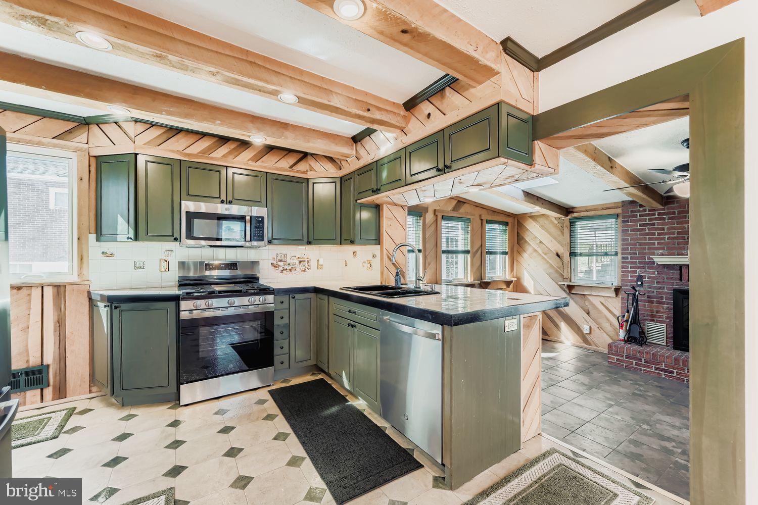 ROSEDALE - Residential