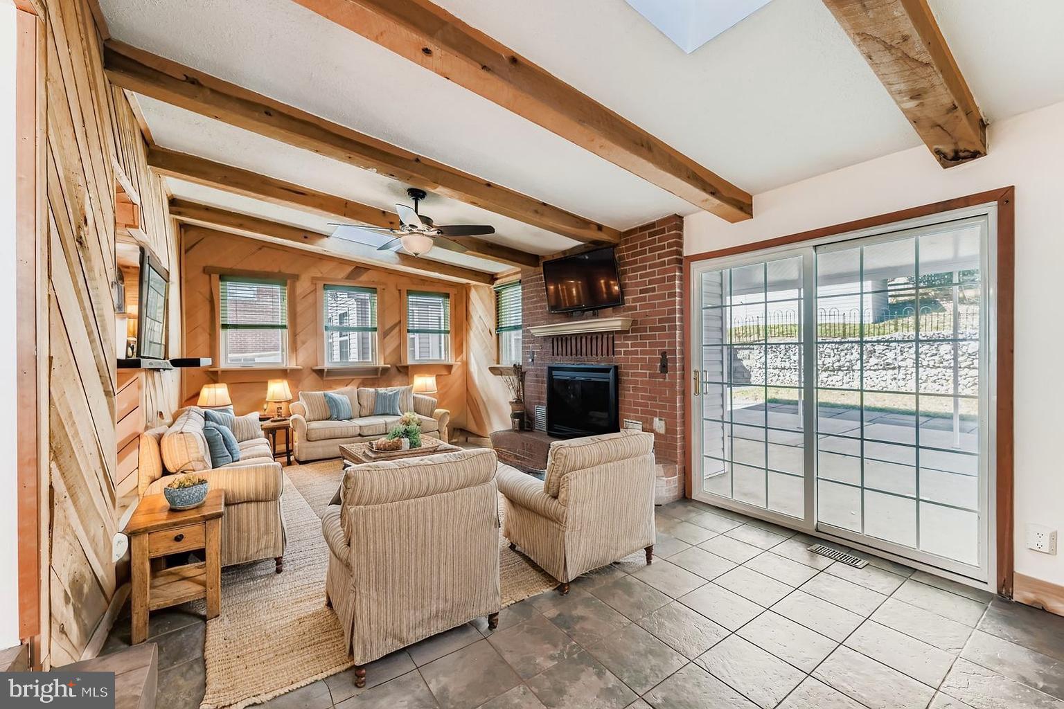 ROSEDALE - Residential