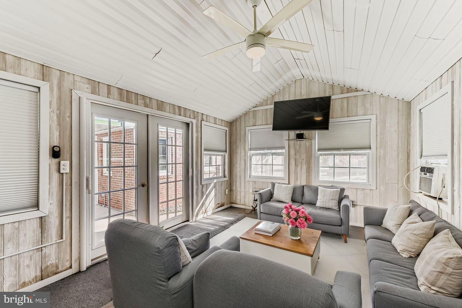 ROSEDALE - Residential