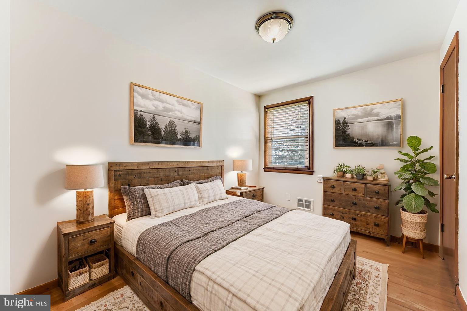 ROSEDALE - Residential