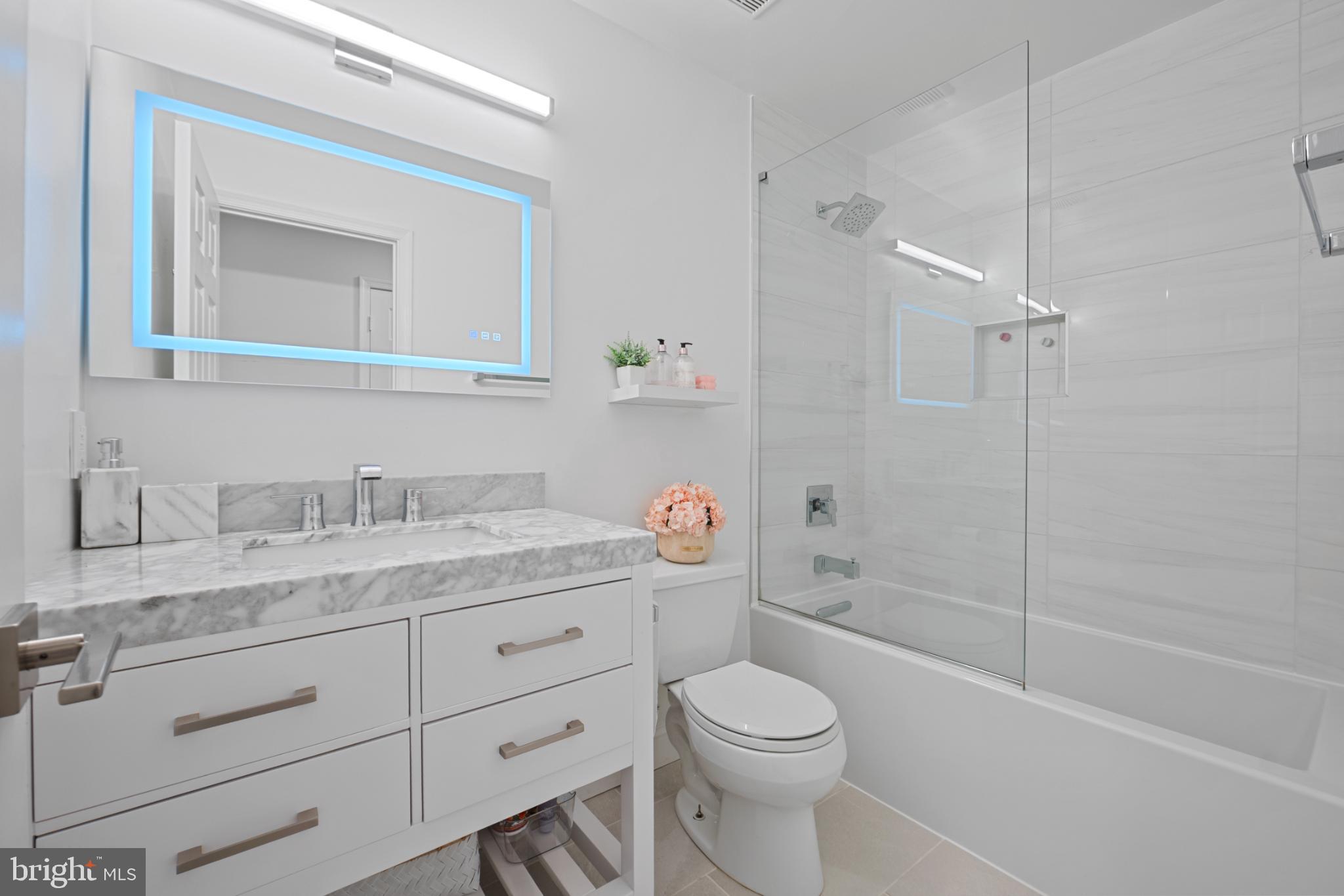 4311 MASSACHUSETTS NW