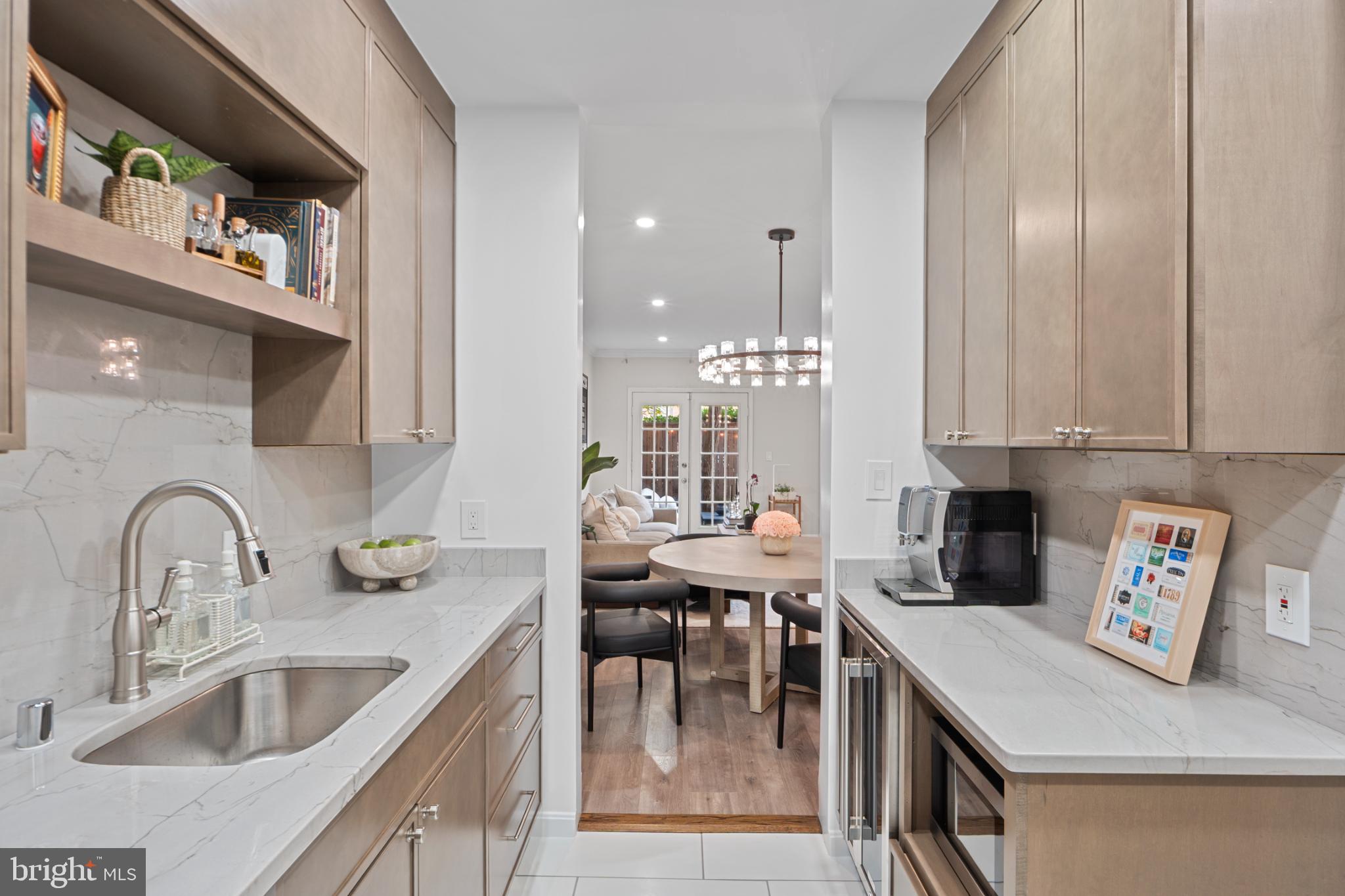 4311 MASSACHUSETTS NW