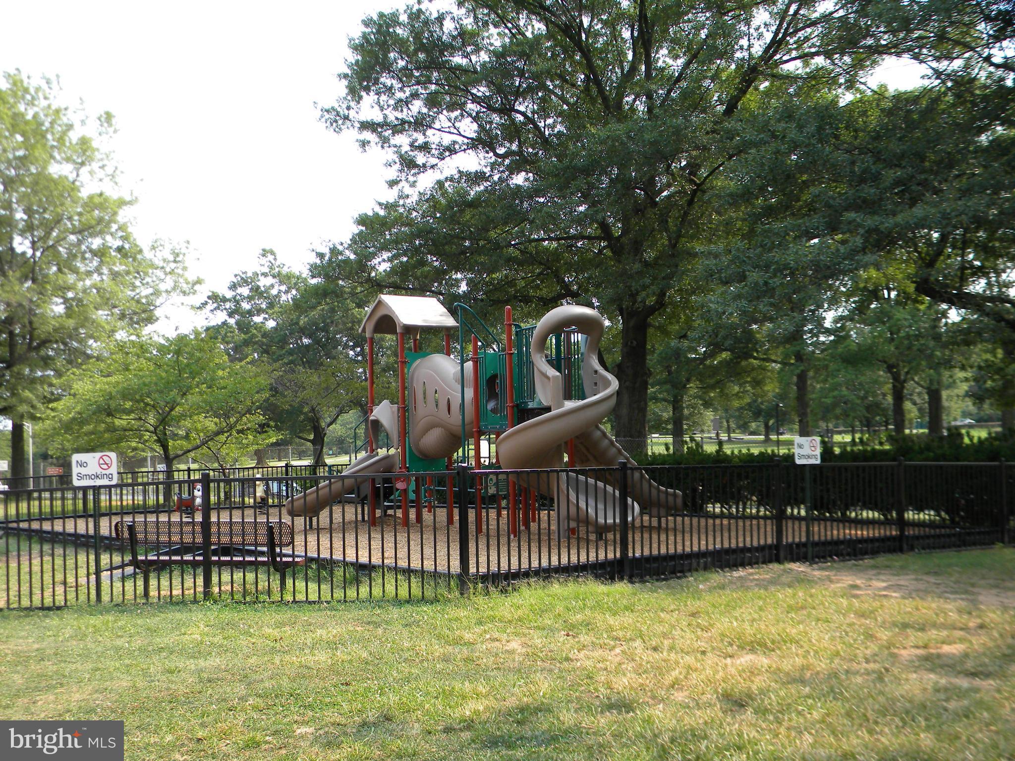 RIVER PLACE - Residential Lease