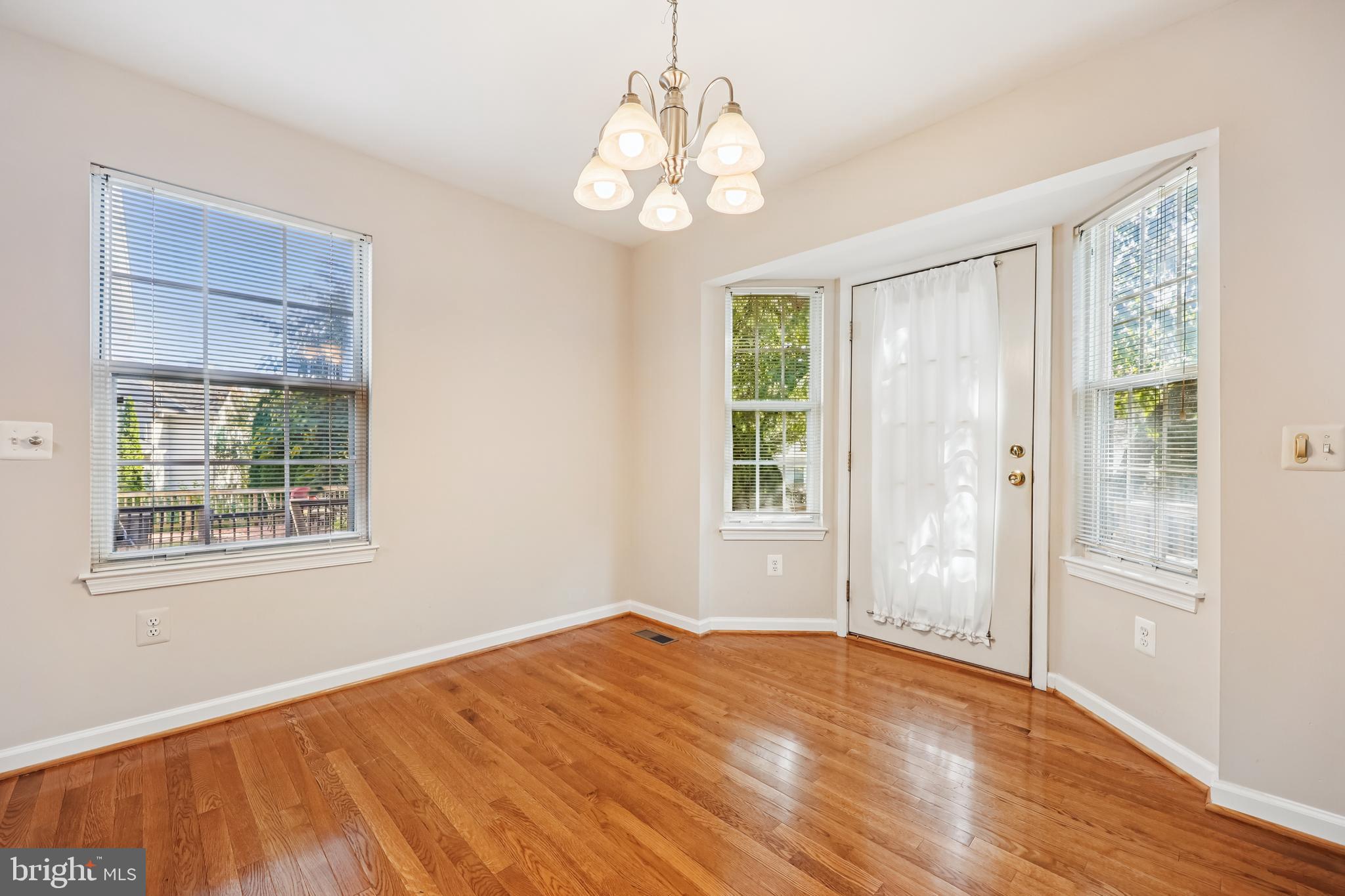 KINGS SQUARE - Residential