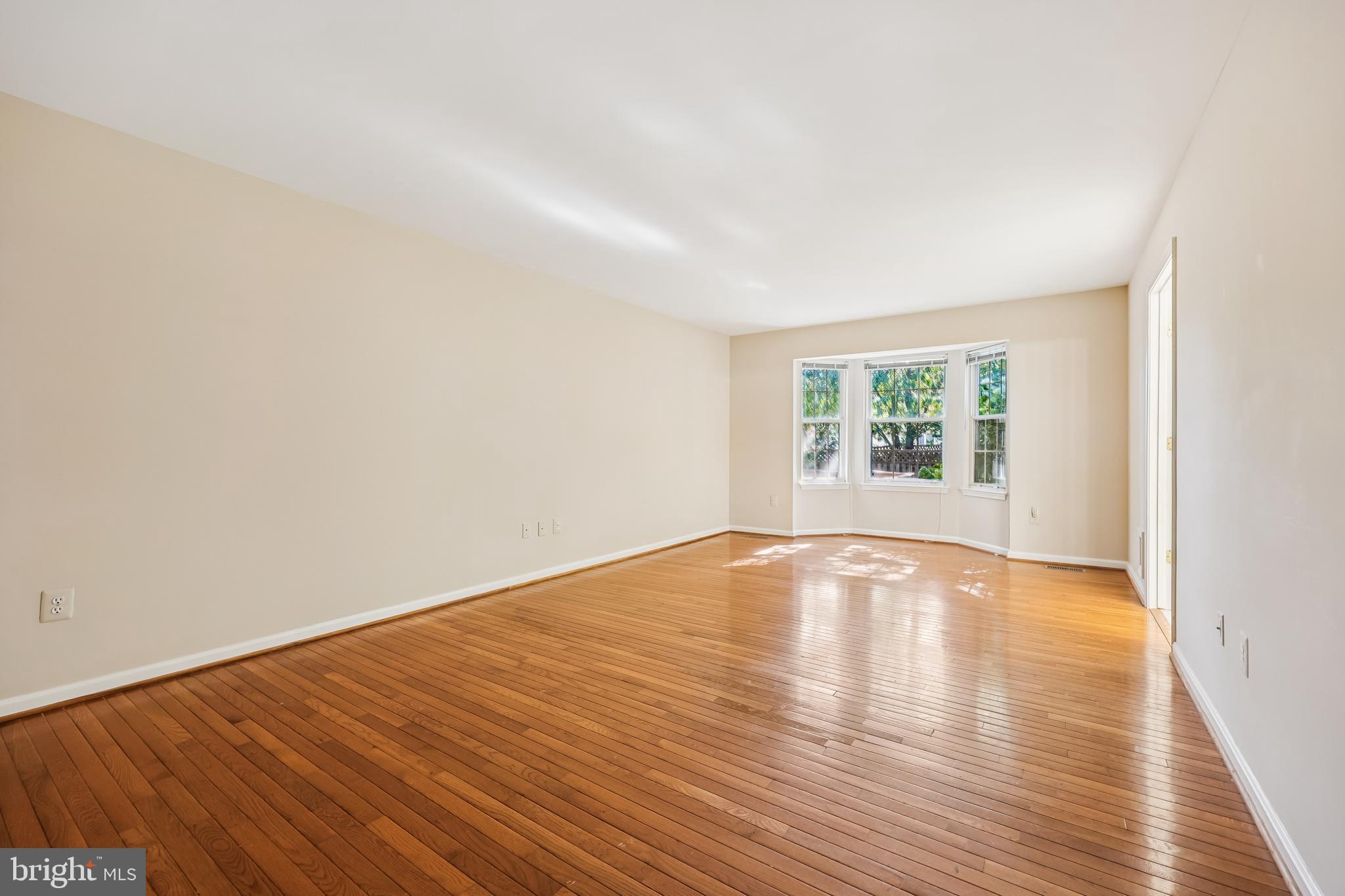 KINGS SQUARE - Residential