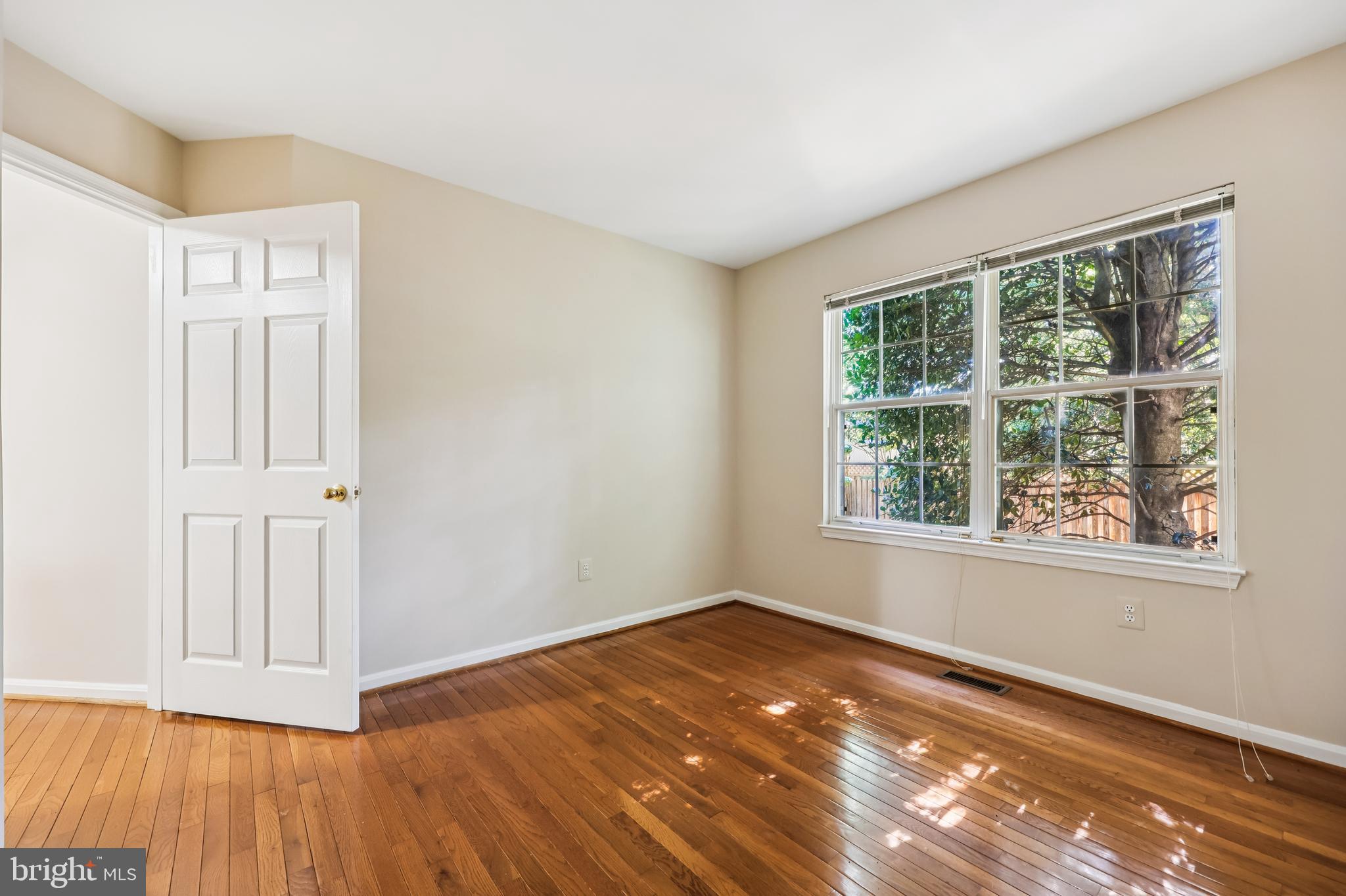 KINGS SQUARE - Residential