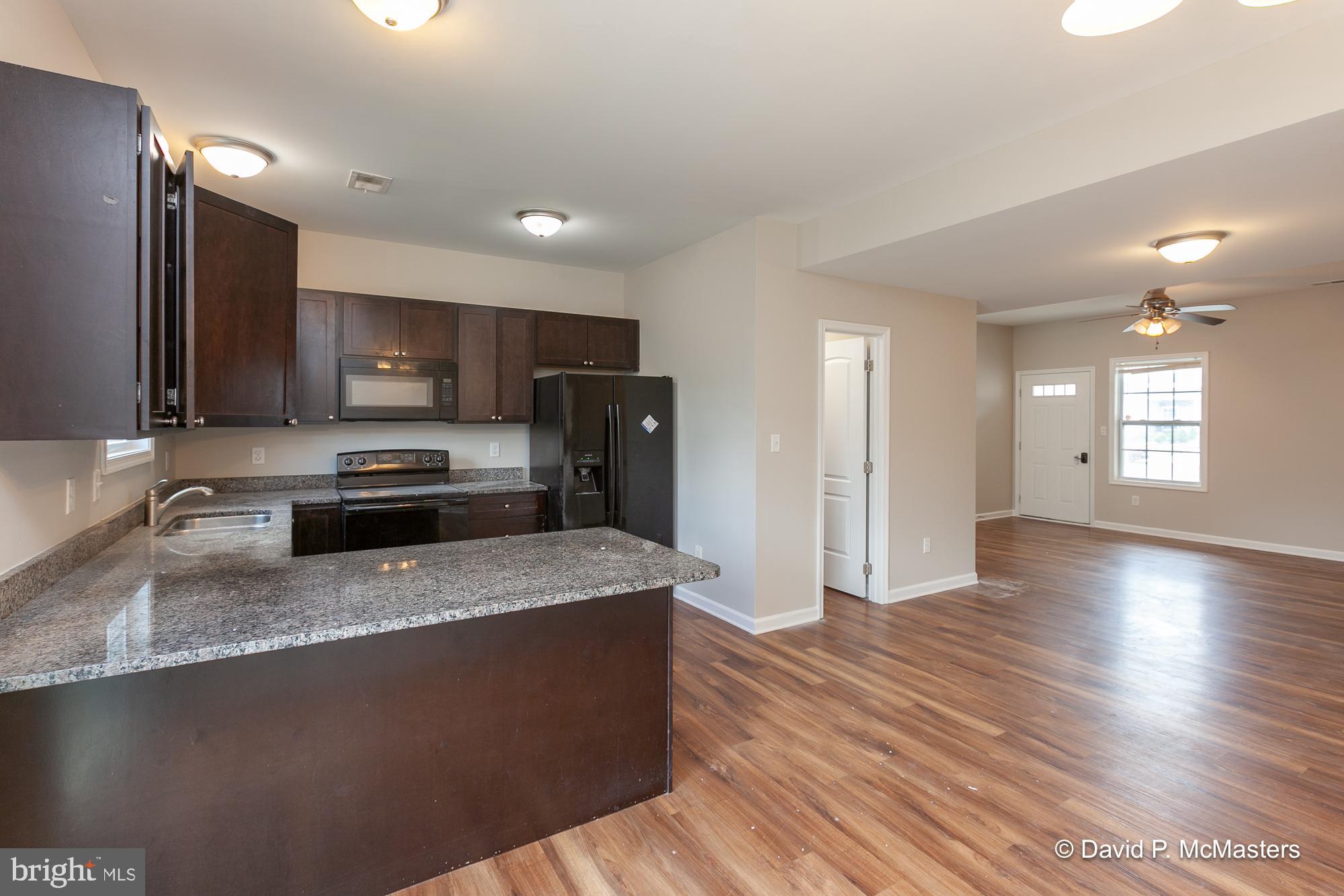 TOWNES OF RIDGEWAY - Residential