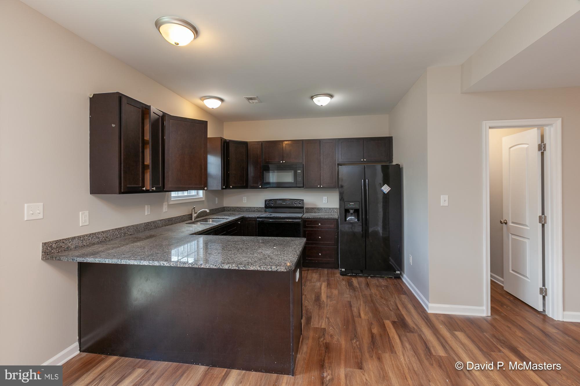 TOWNES OF RIDGEWAY - Residential