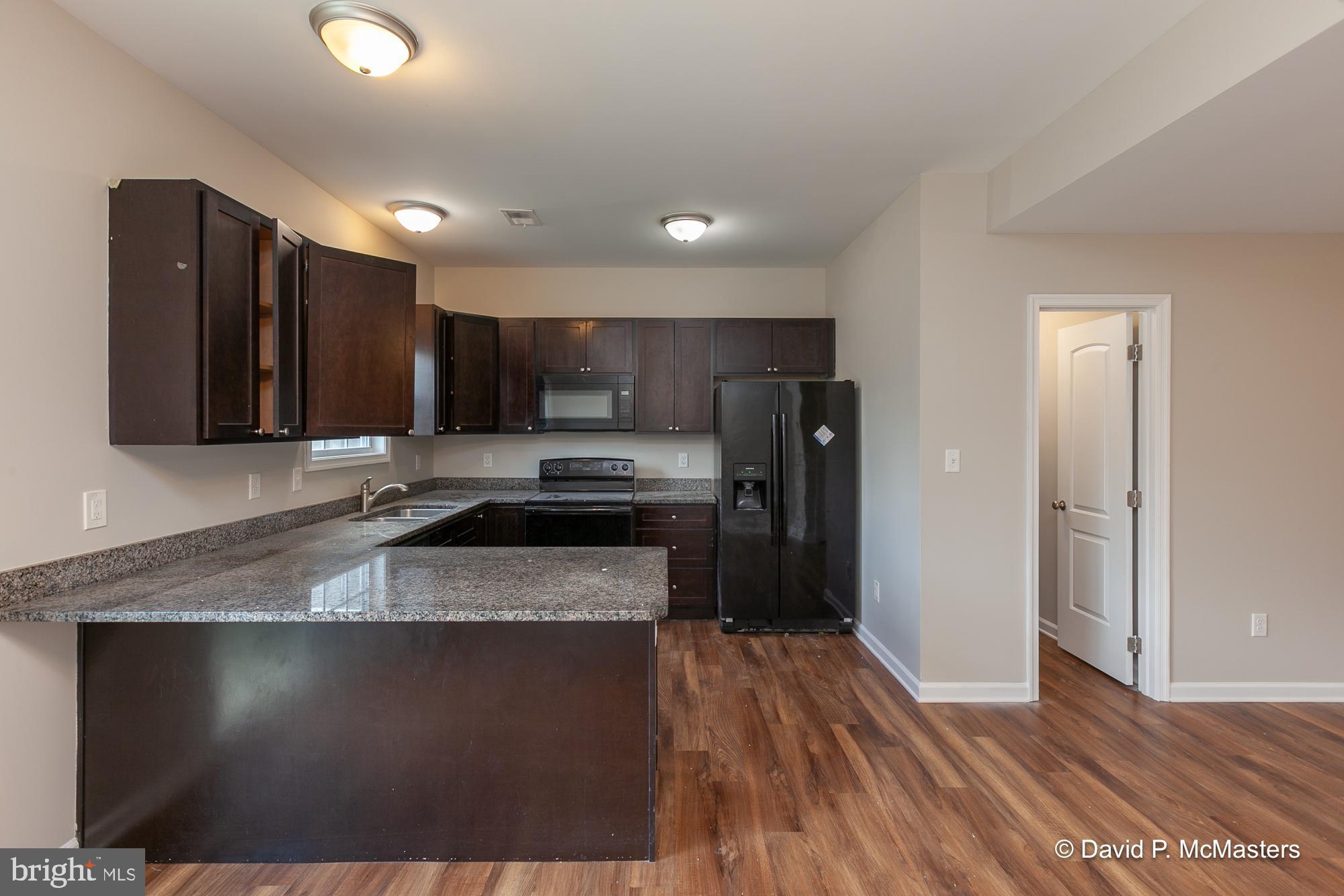 TOWNES OF RIDGEWAY - Residential