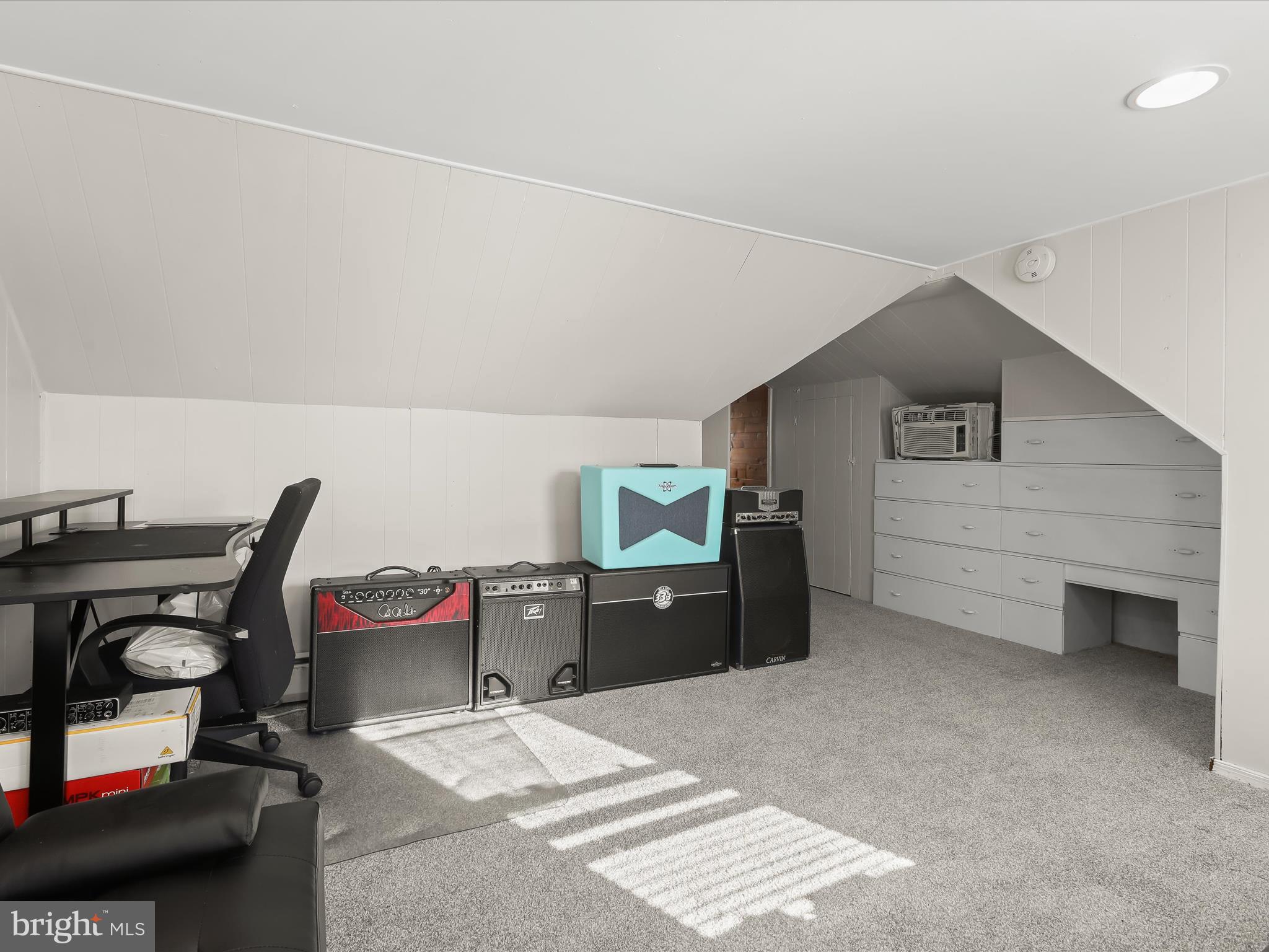 ELMWOOD - Residential