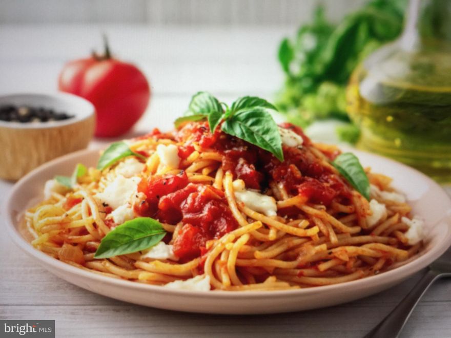 PRICE INCLUDES LIQUOR LICENSE!  Landmark Full Service Italian Restaurant For Sale!  Real Estate, Business and Liquor License included in sale.  High Traffic Volume.  Doing 100K/month sales!!  OPEN 6 Days/week.   2nd Floor includes beautiful 2 Bedroom Apartment with fully remodelled Full Bath and Washer/Dryer.   2nd Floor also includes a separate Business Office!