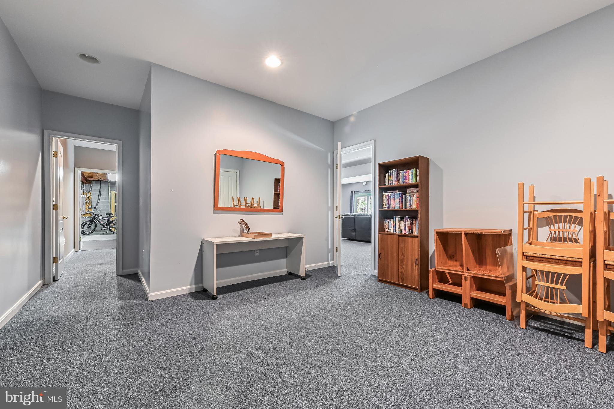 TALL OAKS - Residential