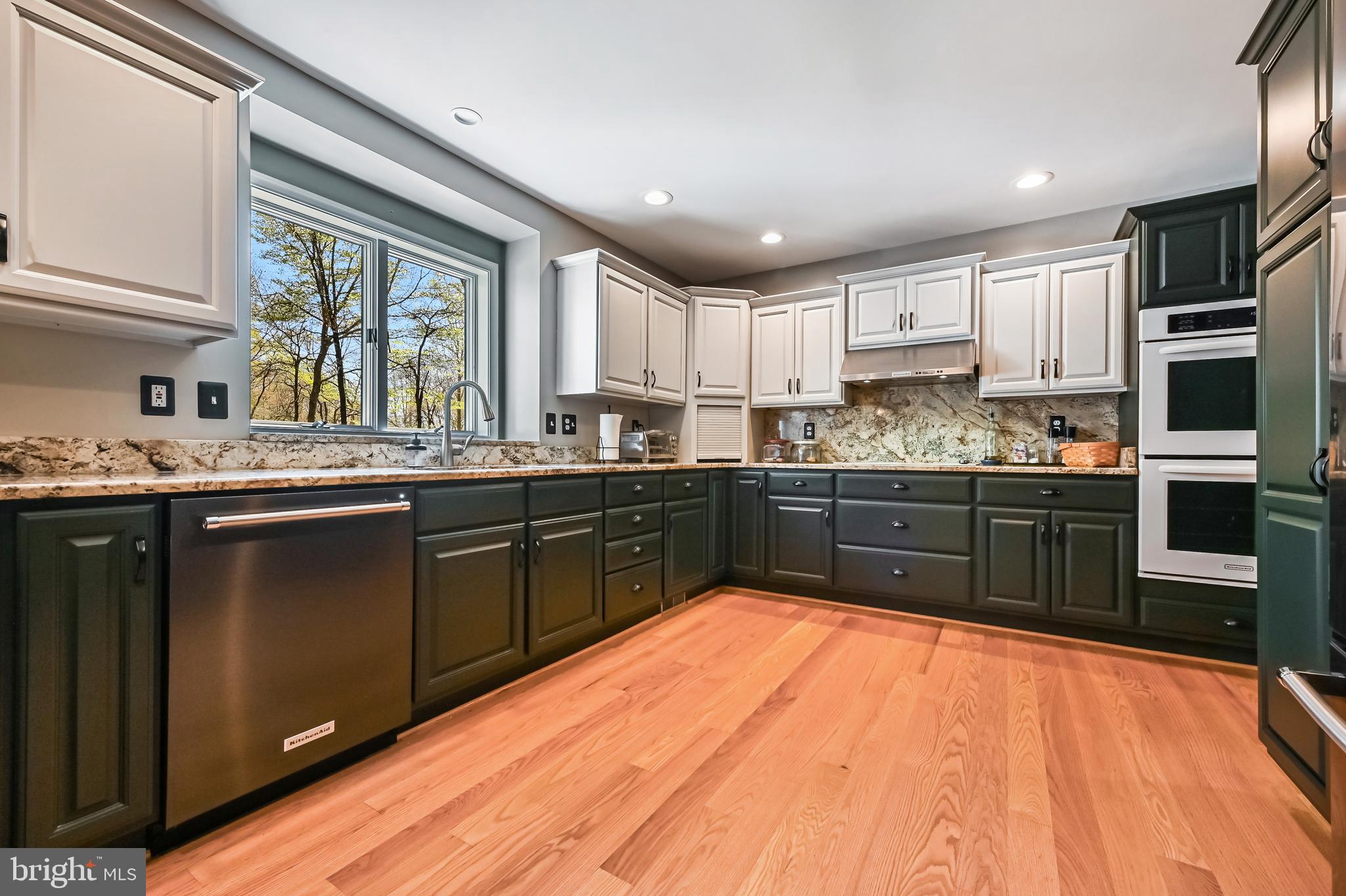 TALL OAKS - Residential