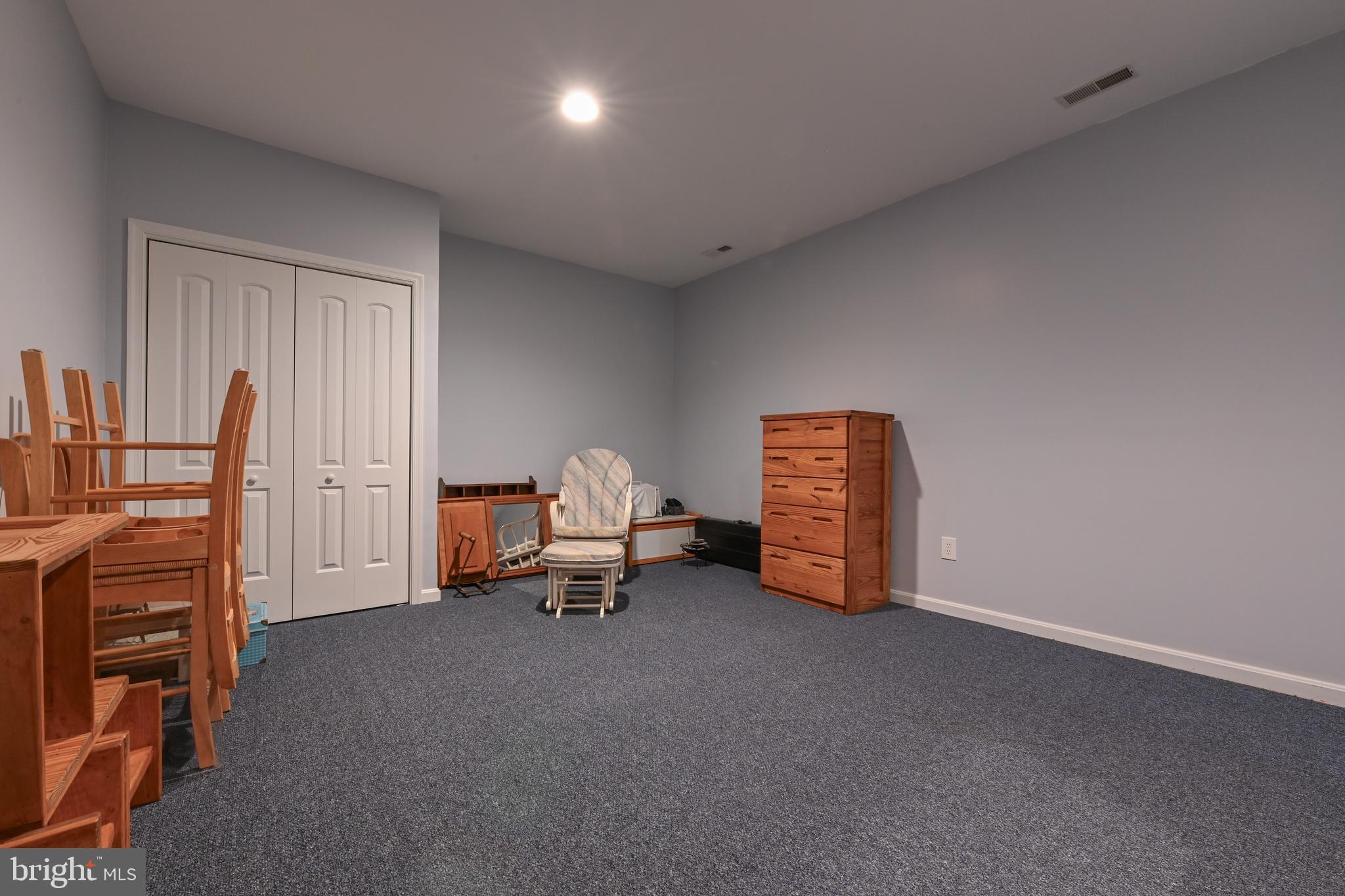 TALL OAKS - Residential