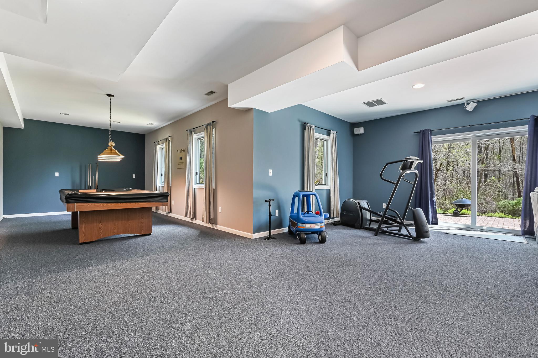 TALL OAKS - Residential