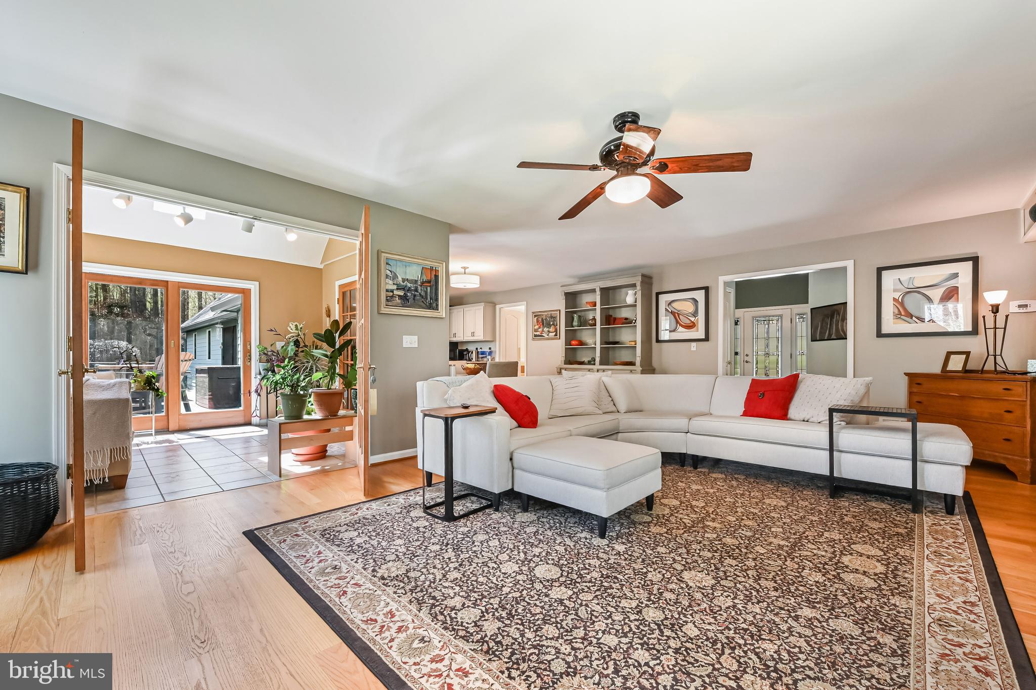 TALL OAKS - Residential