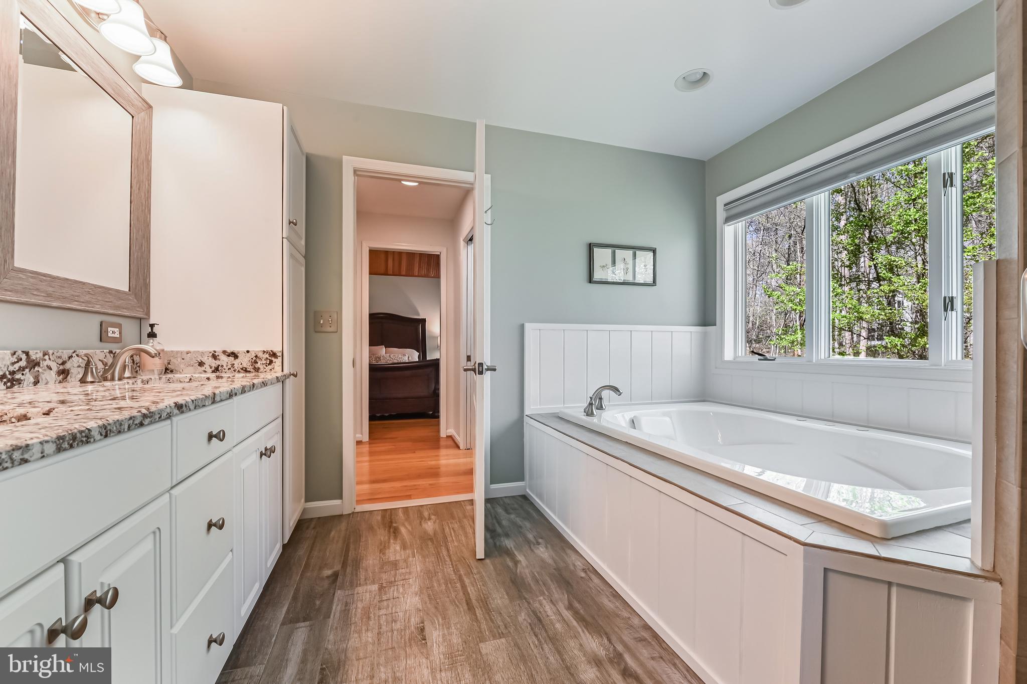 TALL OAKS - Residential