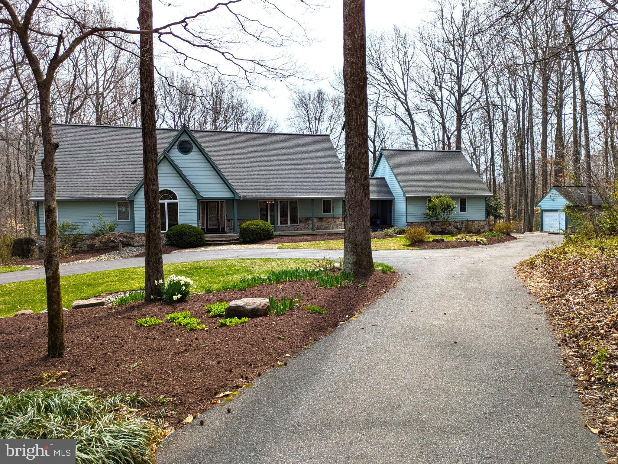 TALL OAKS - Residential