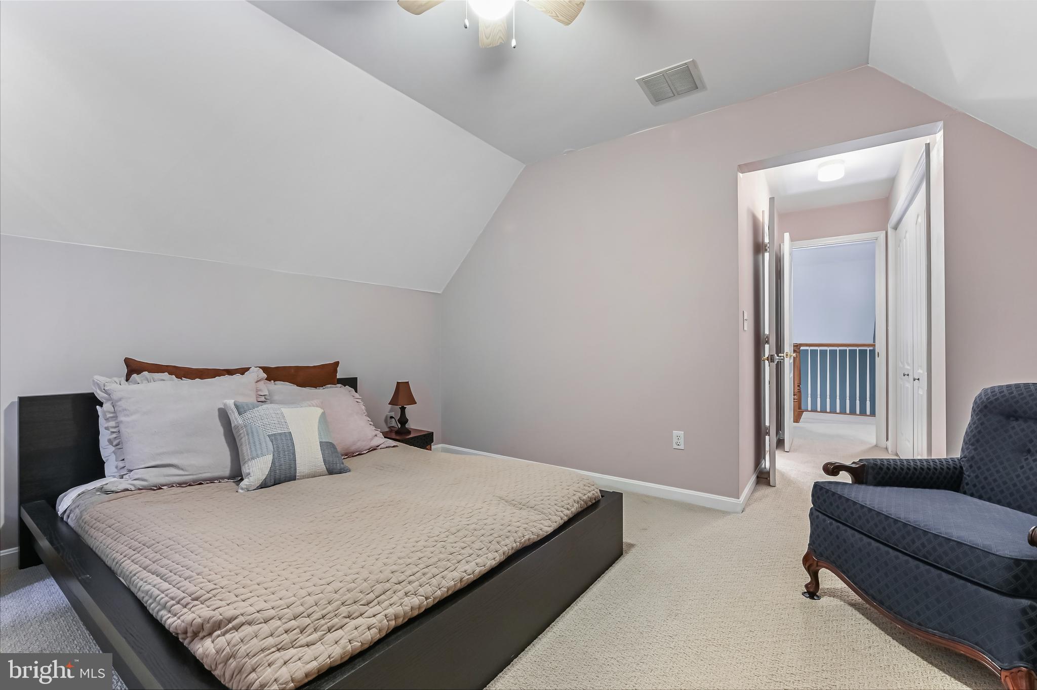 TALL OAKS - Residential