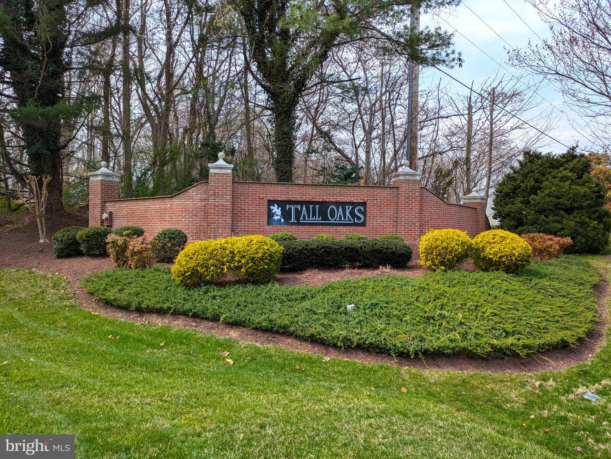 TALL OAKS - Residential
