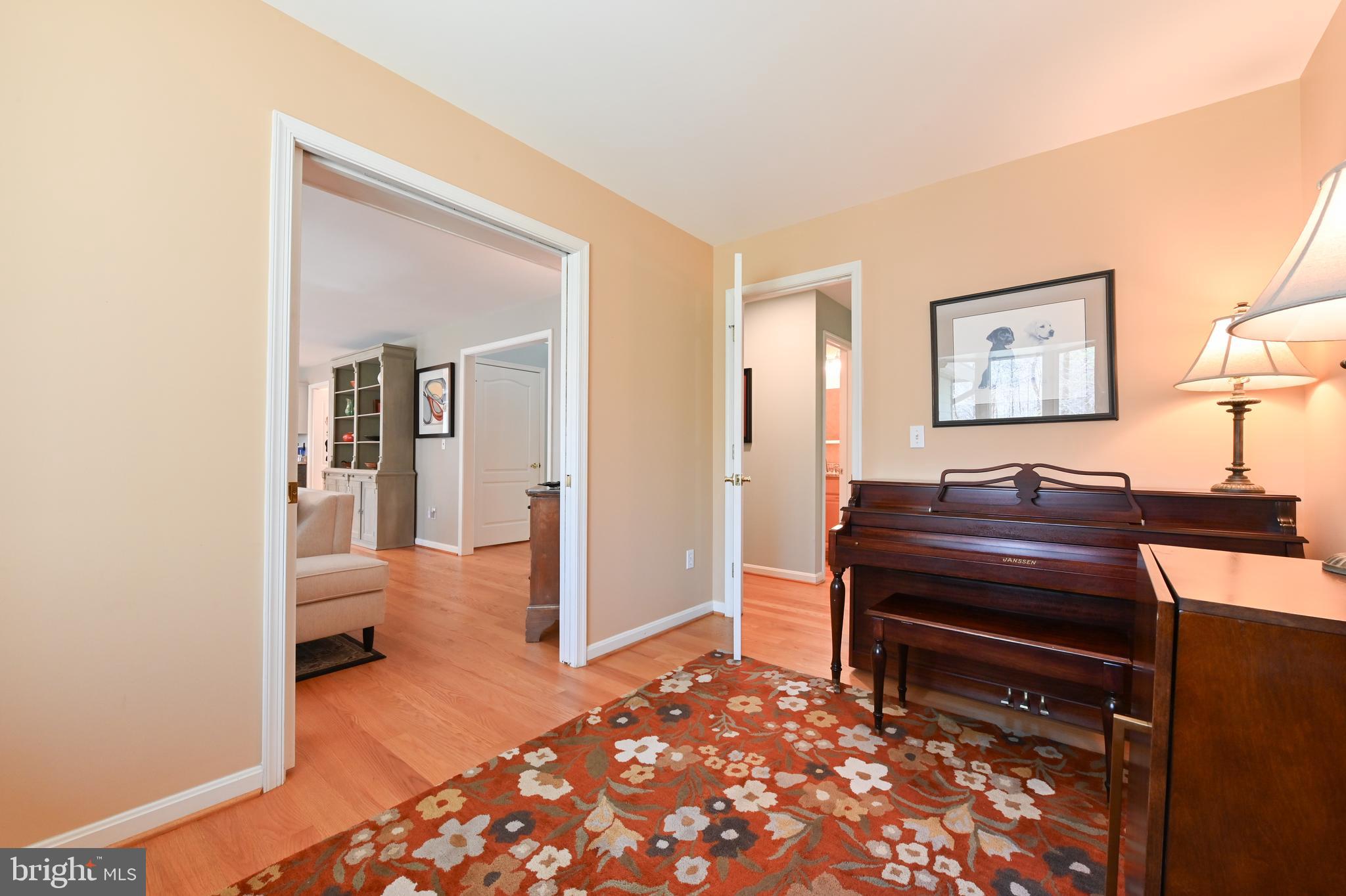 TALL OAKS - Residential