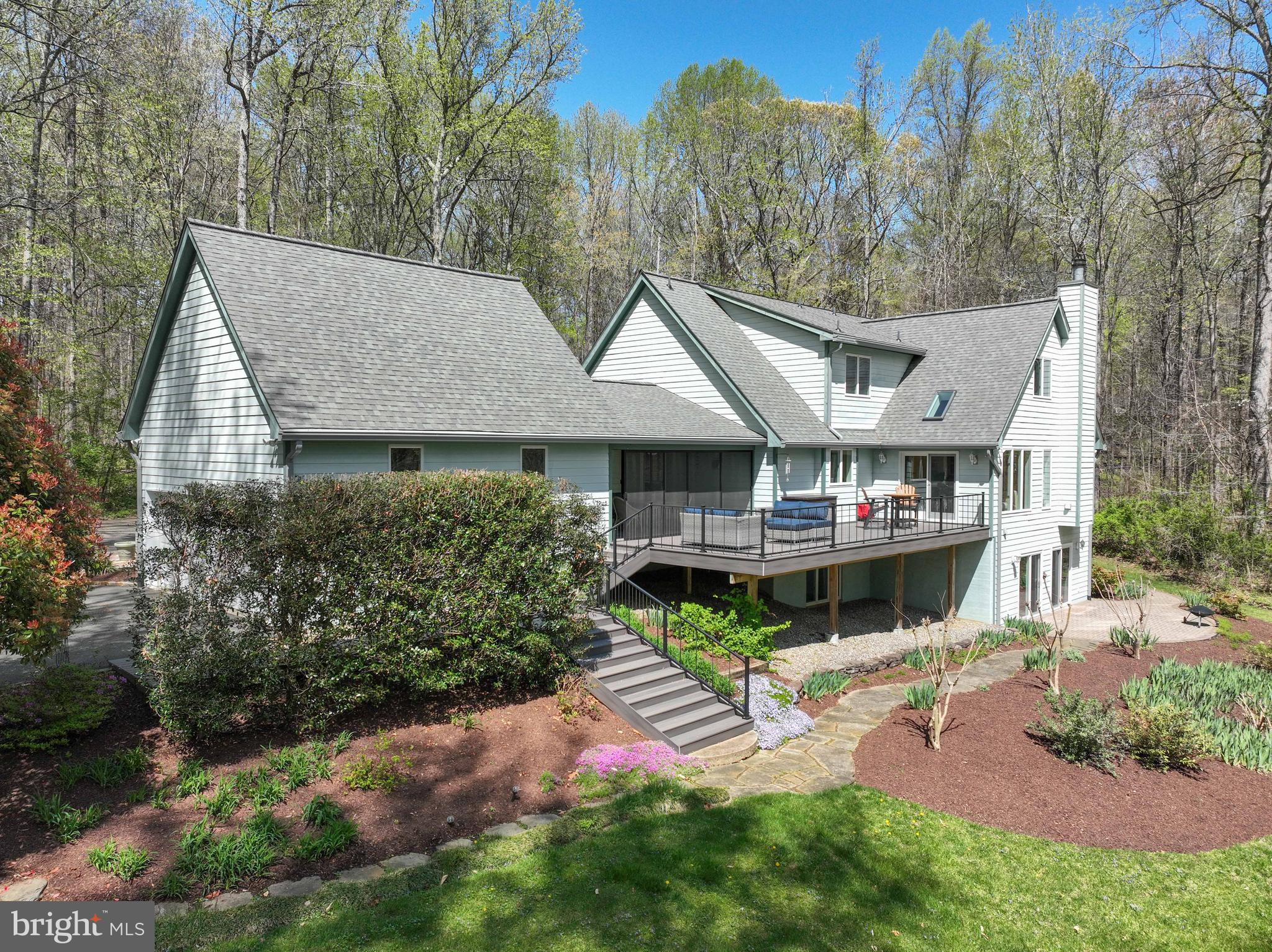 TALL OAKS - Residential