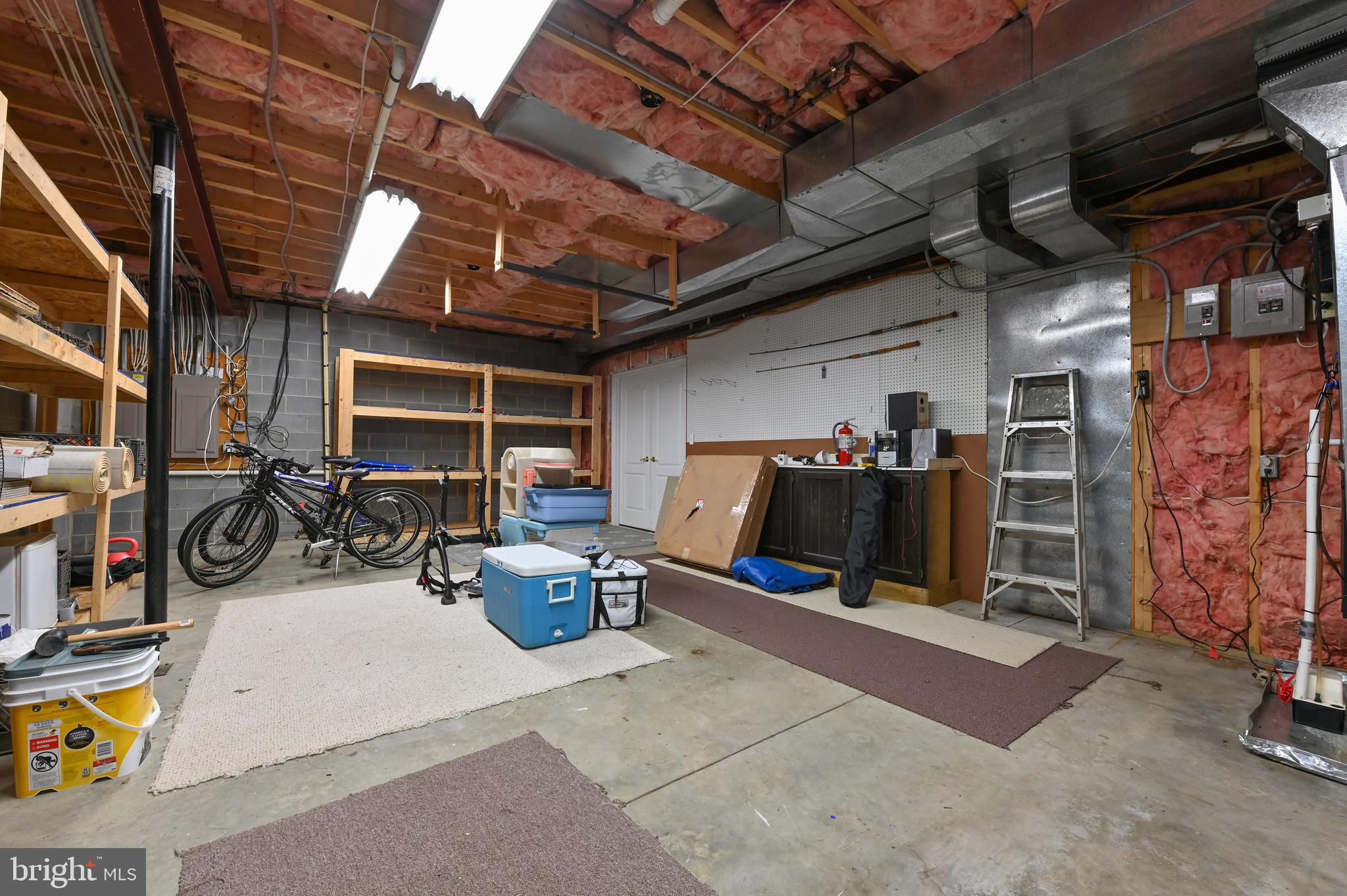 TALL OAKS - Residential