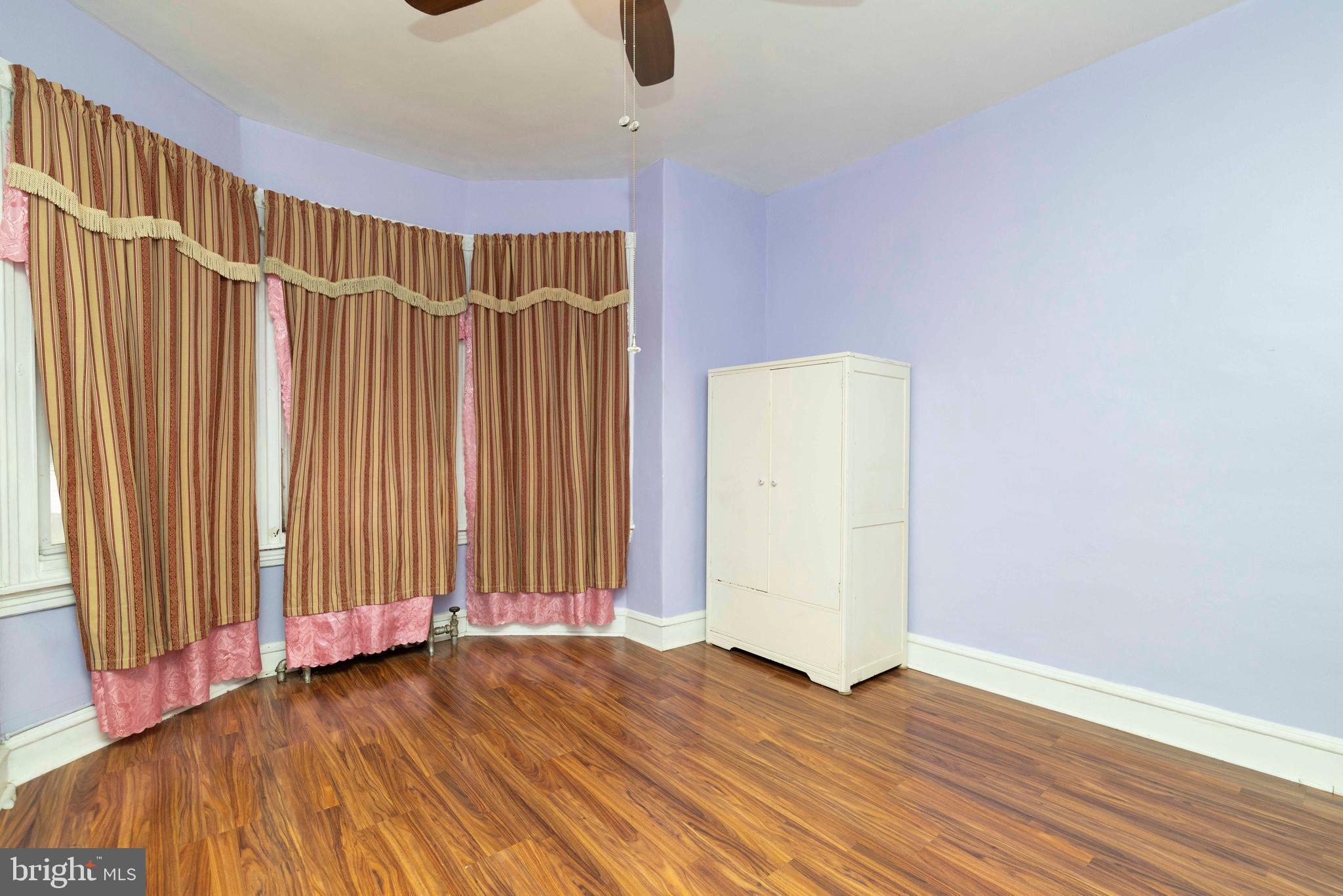 KENSINGTON - Residential