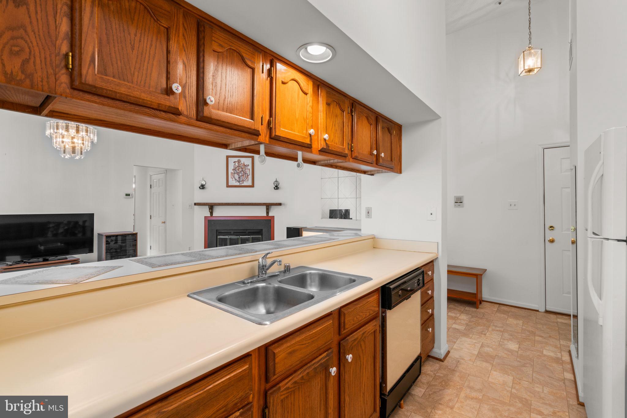 BEDFORD COMMONS - Residential