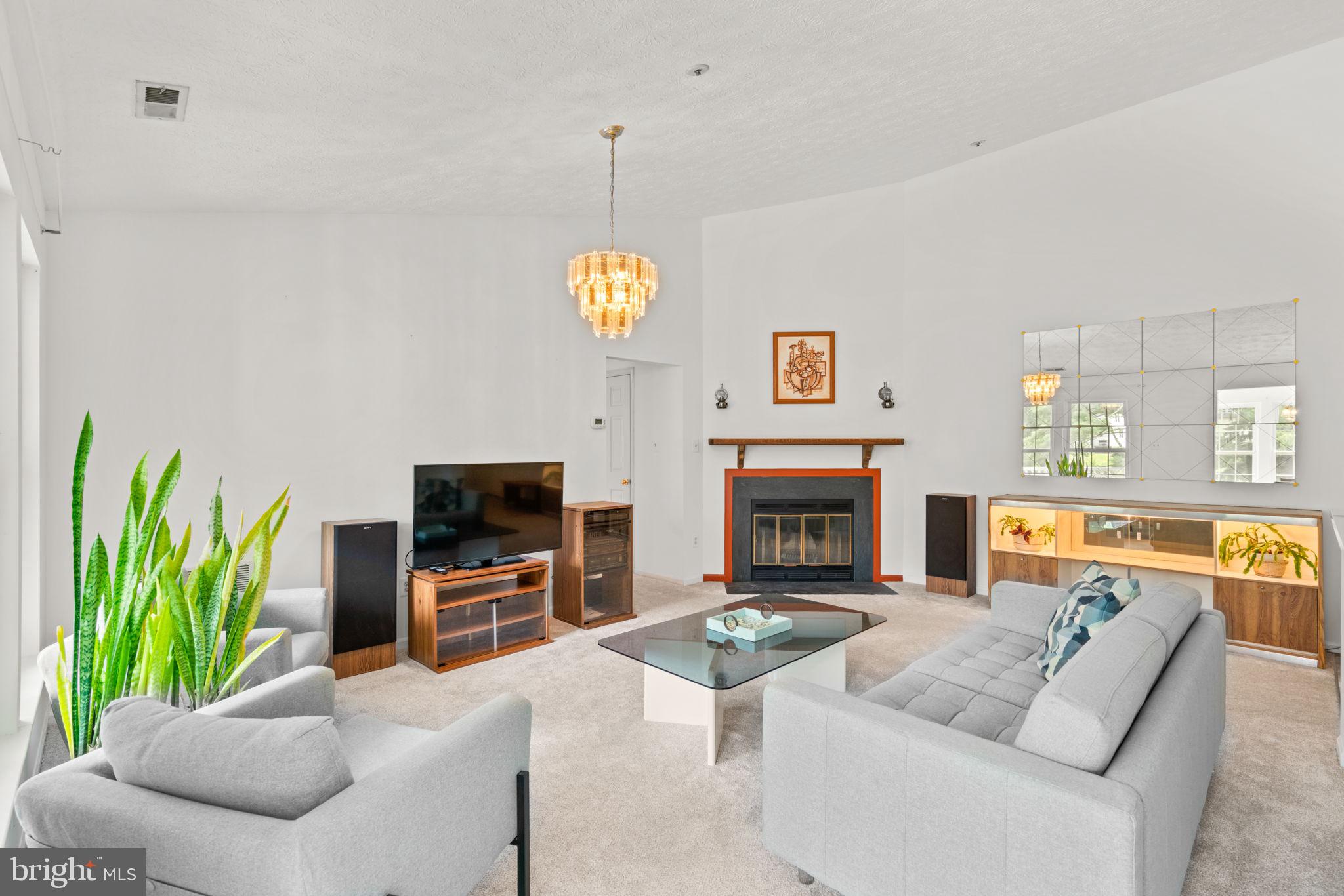 BEDFORD COMMONS - Residential