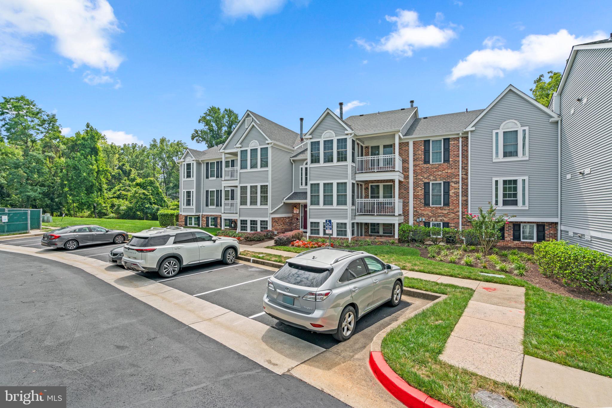 BEDFORD COMMONS - Residential