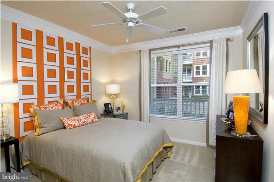 Luxury Living, like living in a Resort! Amenities incl. seasonal outdoor swimming pool, 24-hr Fitness Ctr, Club Suite, Theater Room,  & much more! PET Friendly. Prices change daily. List Price based on 12 MO Lease. Shorter Leases avail. Other/Floor Plans/Prices Avail. Corporate & Furnished Apts - Additional Floor Plans/Prices avail.