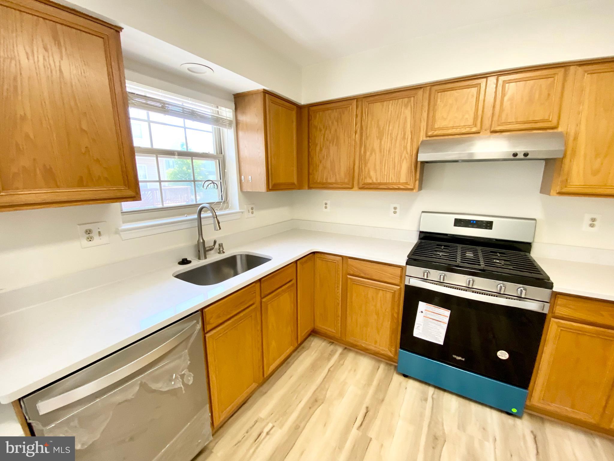 CROMWELL FOUNTAIN - Residential Lease