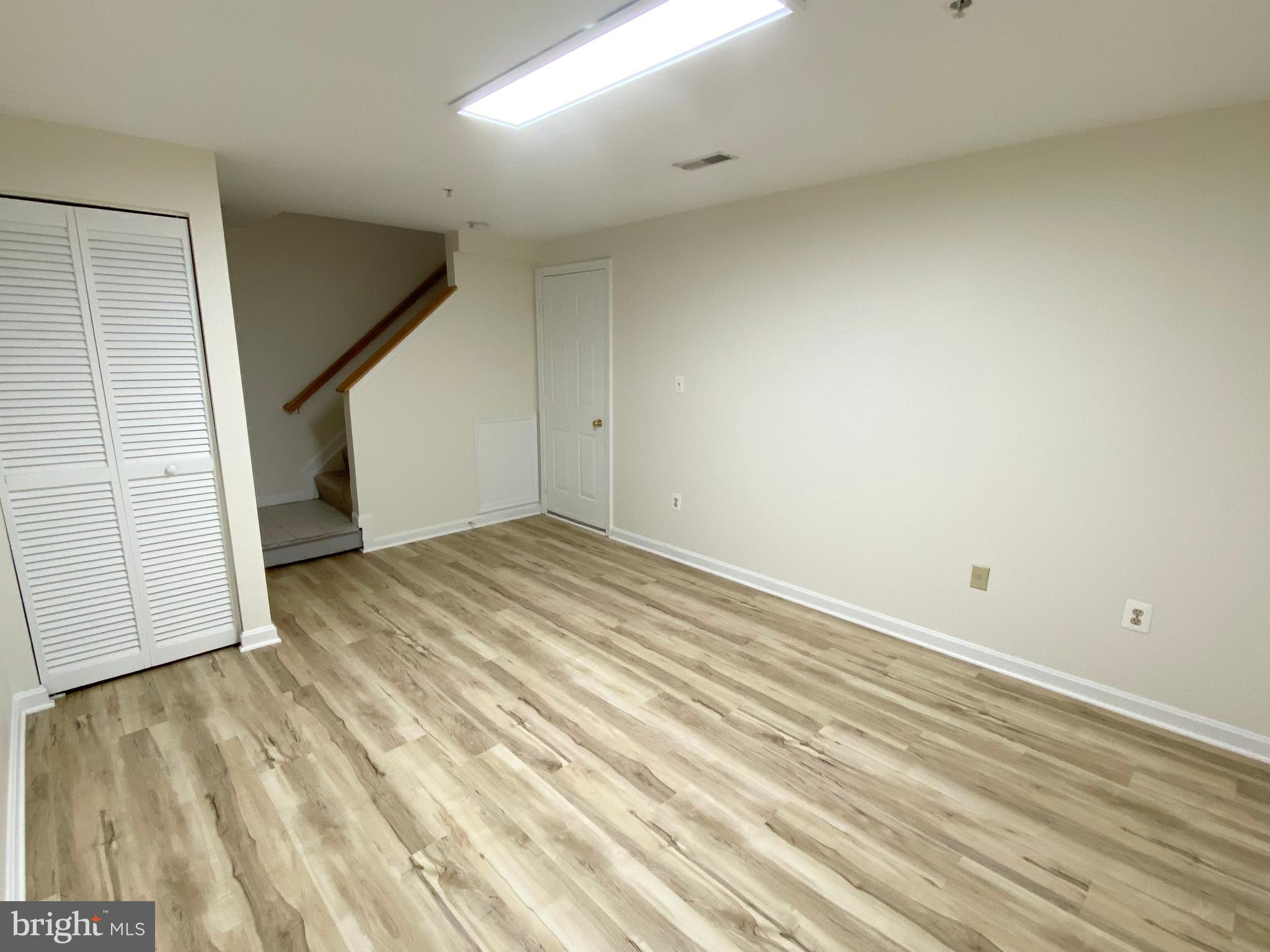 CROMWELL FOUNTAIN - Residential Lease