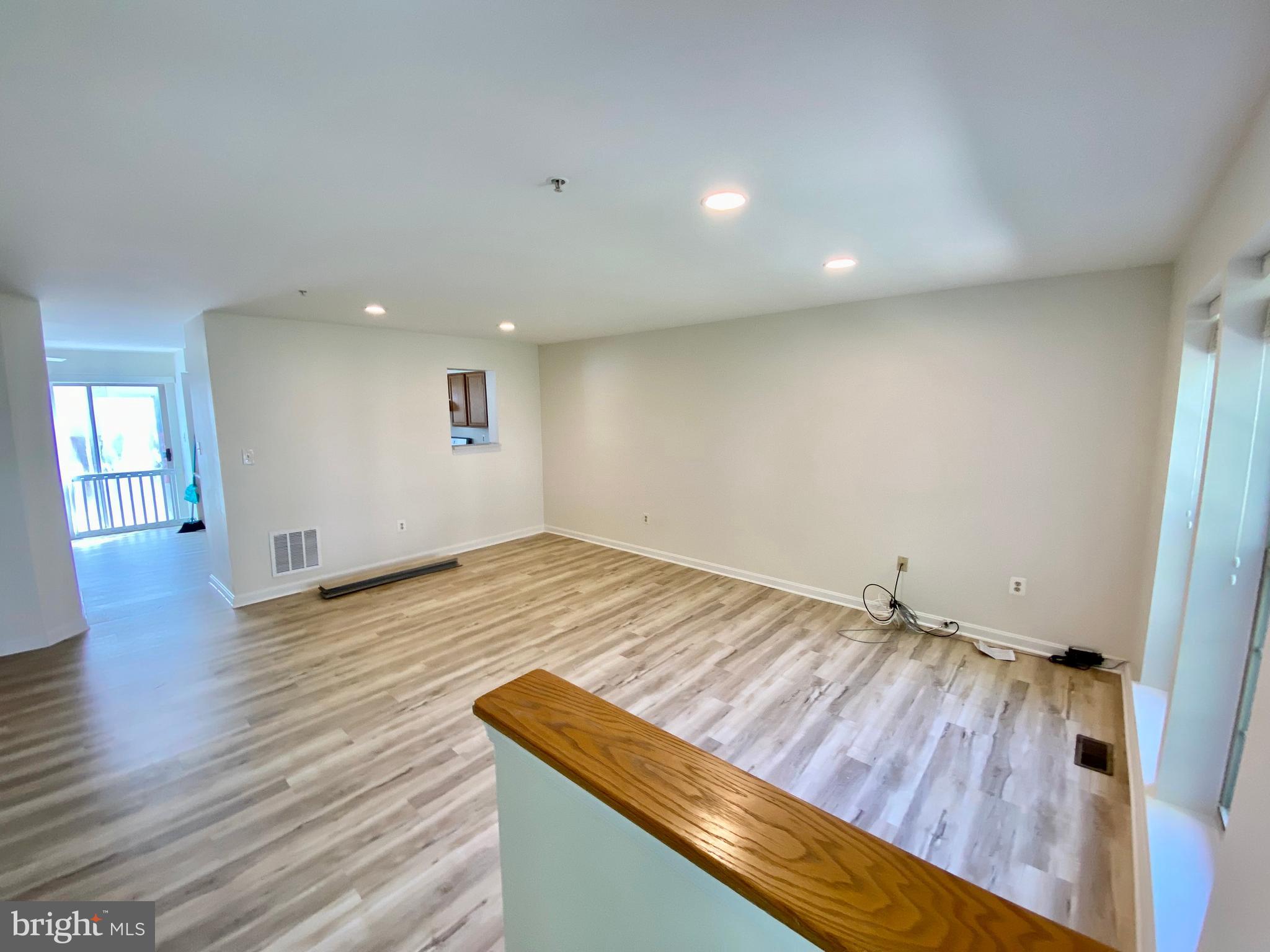 CROMWELL FOUNTAIN - Residential Lease