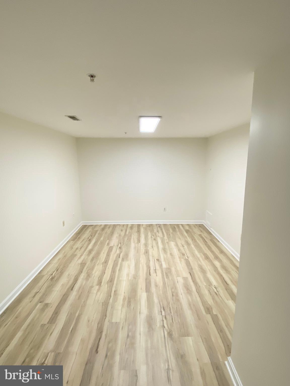 CROMWELL FOUNTAIN - Residential Lease