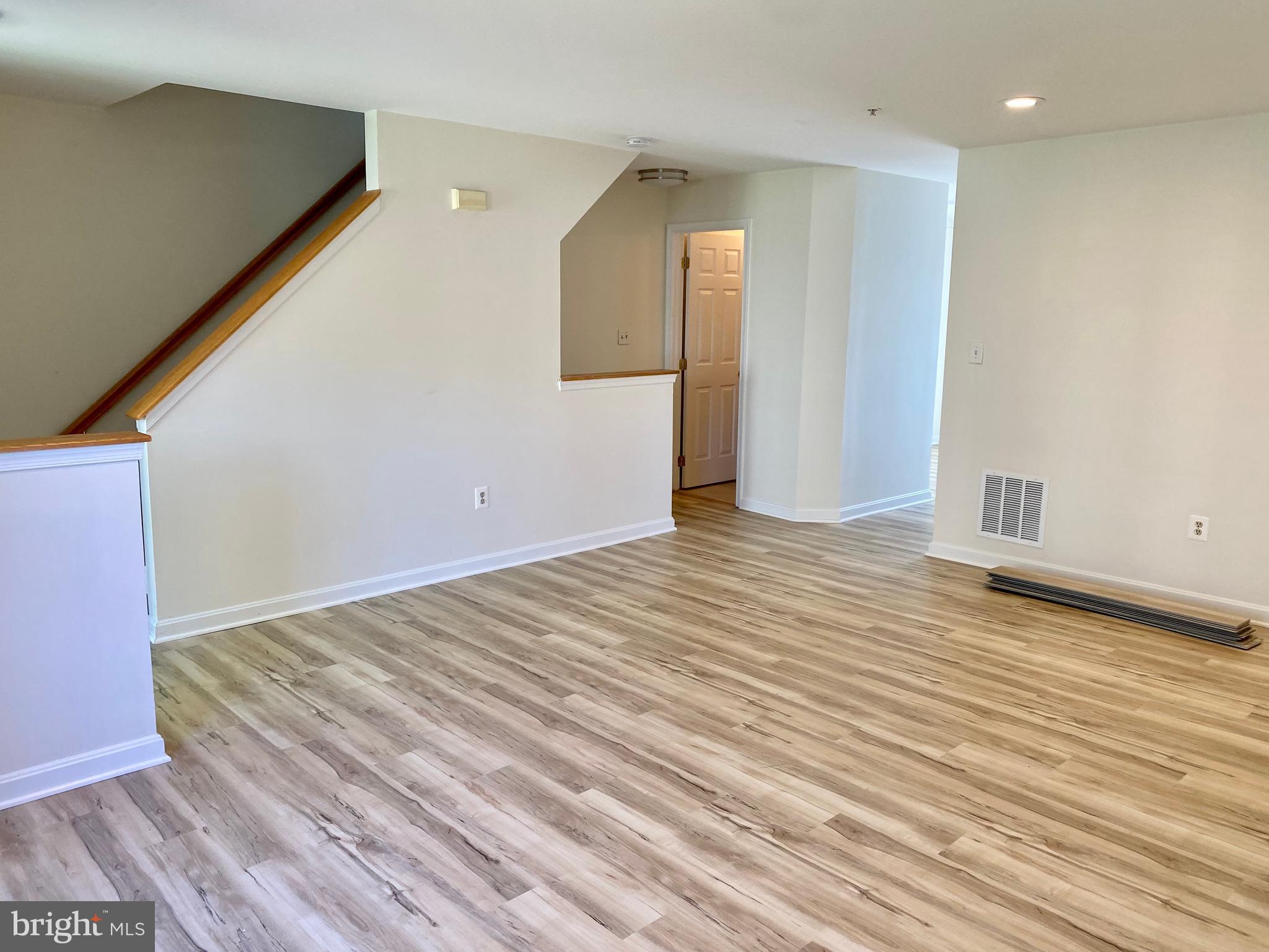 CROMWELL FOUNTAIN - Residential Lease