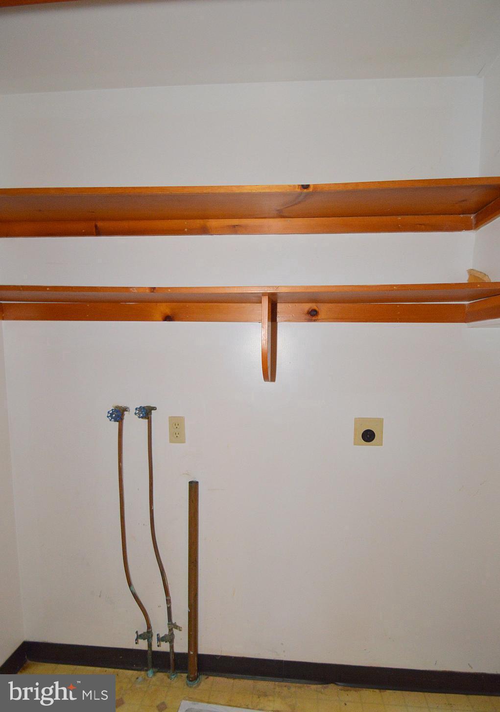 SHIRLEY FARMS - Residential