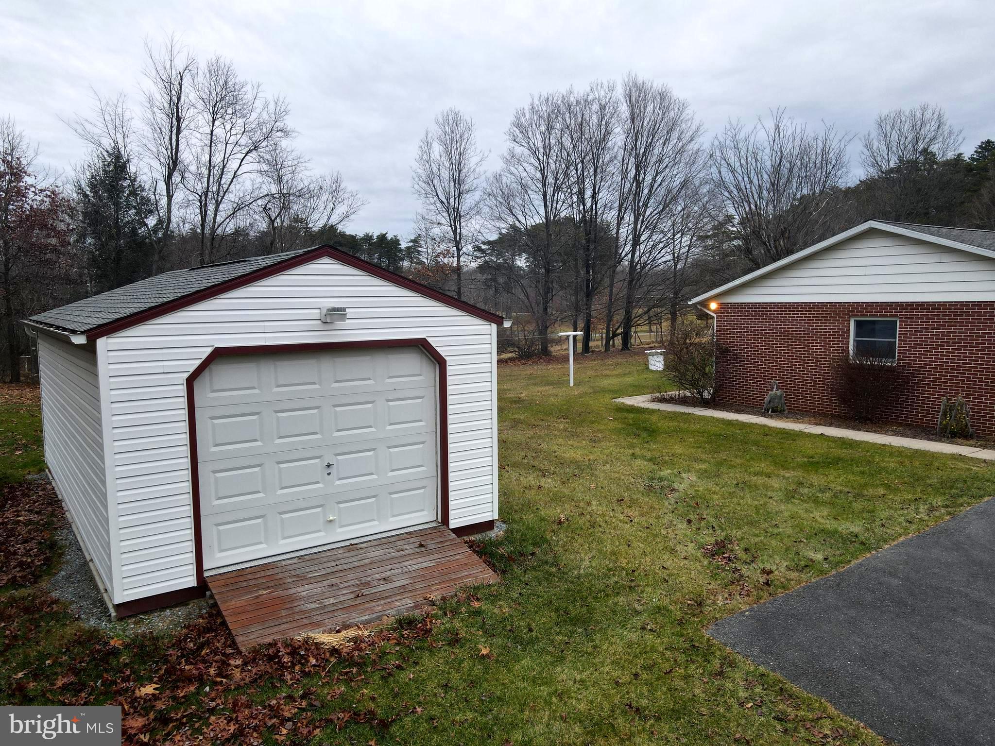 SHIRLEY FARMS - Residential
