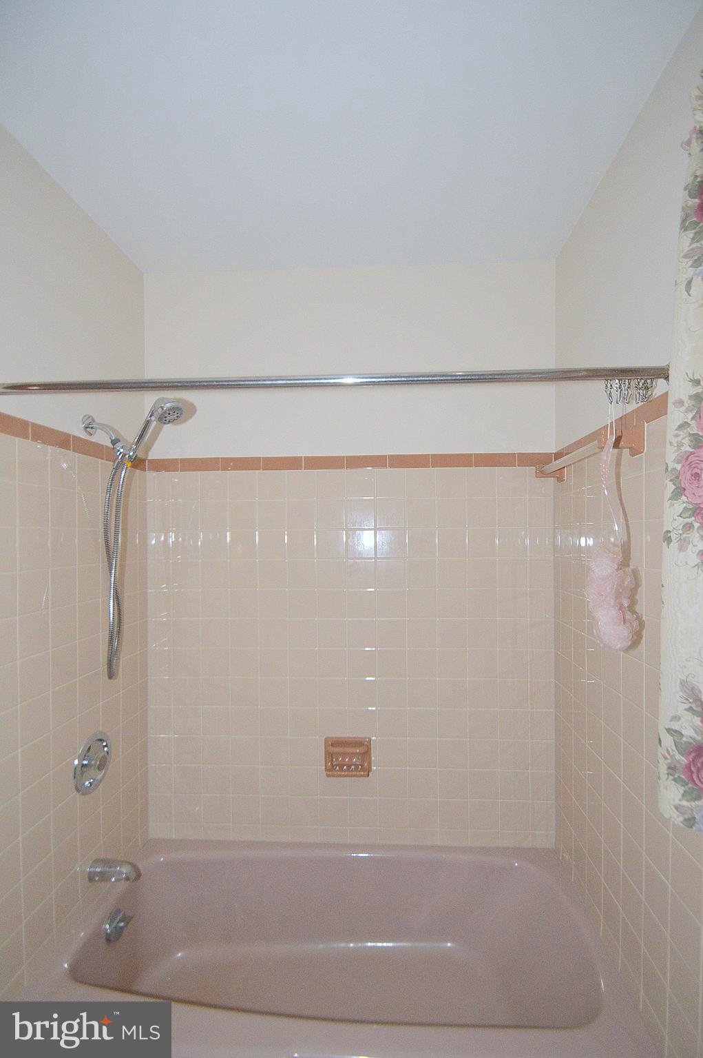 SHIRLEY FARMS - Residential