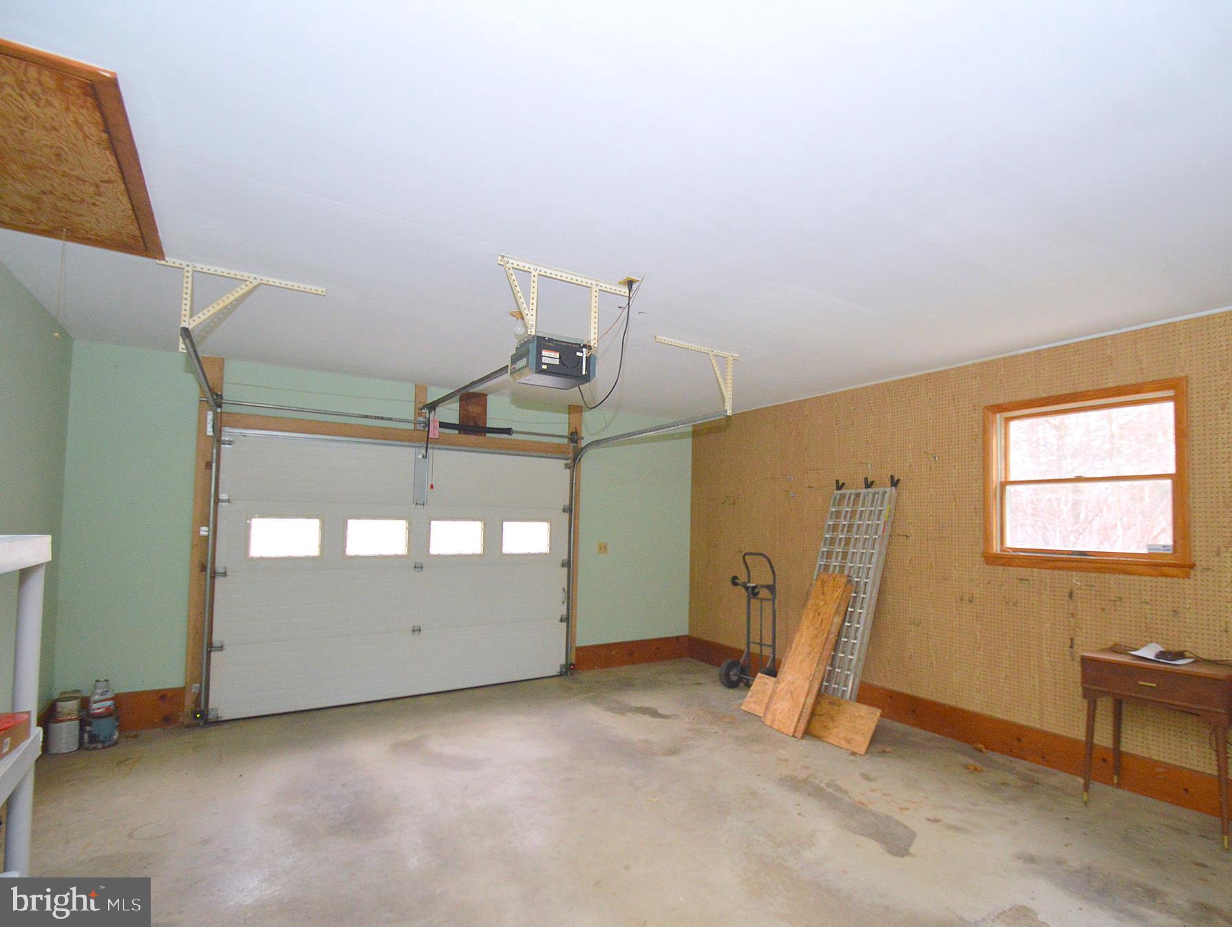 SHIRLEY FARMS - Residential