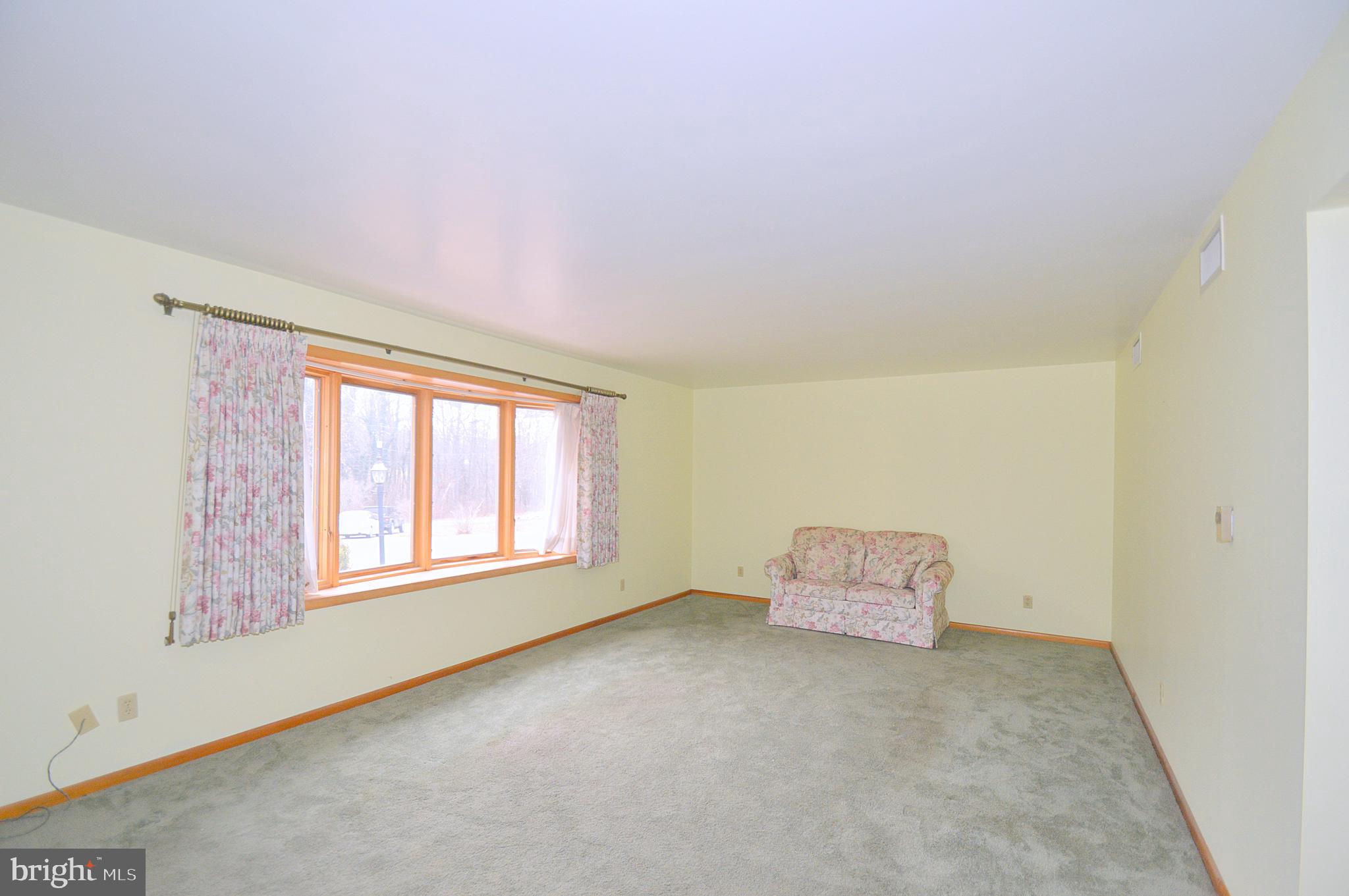 SHIRLEY FARMS - Residential