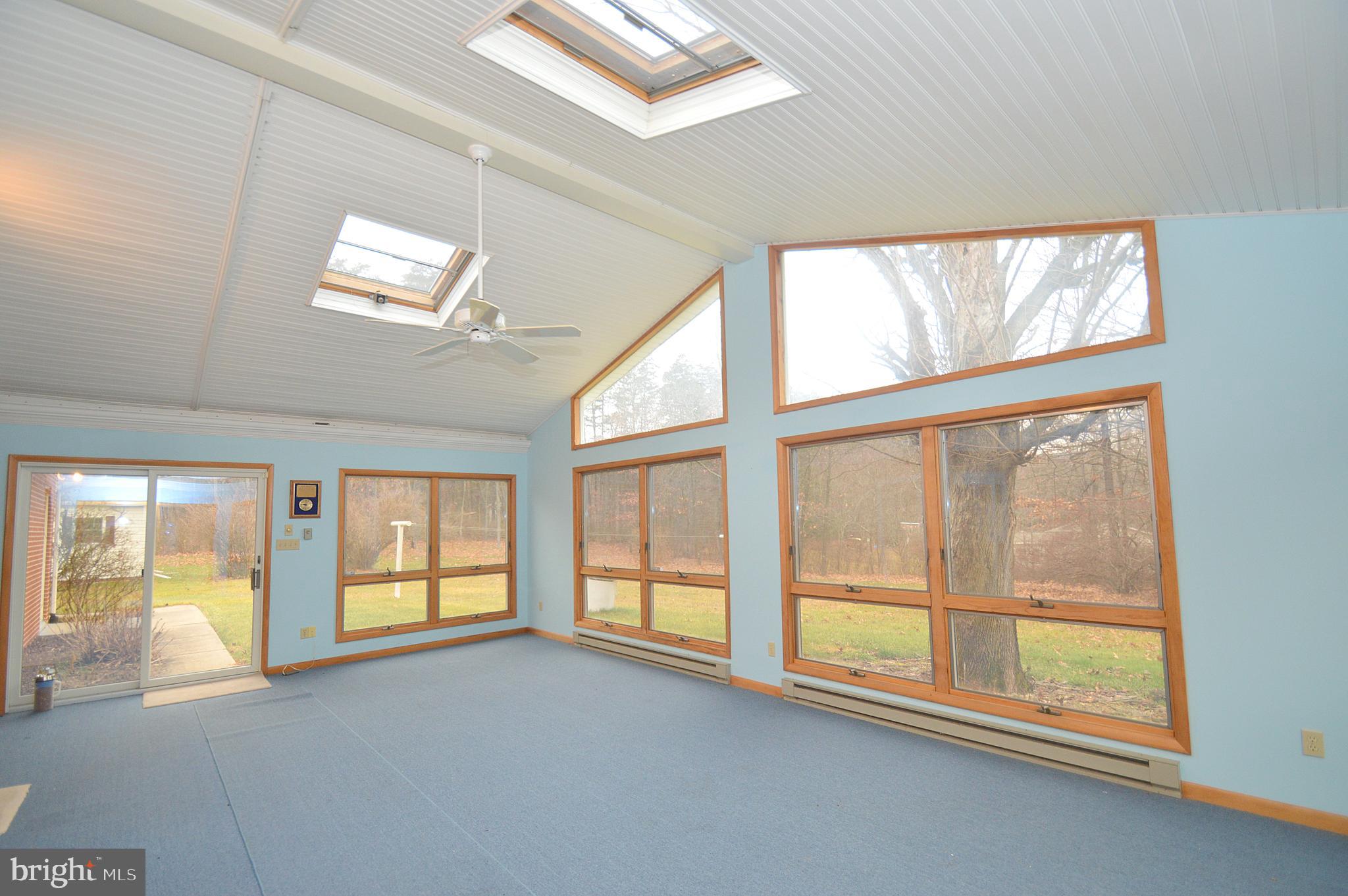 SHIRLEY FARMS - Residential