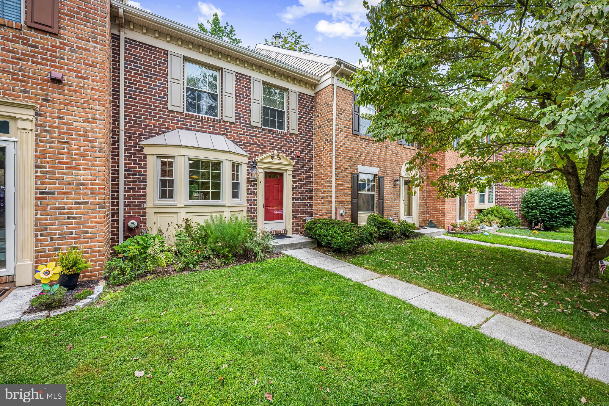 5 CROSS FALLS CIRCLE
