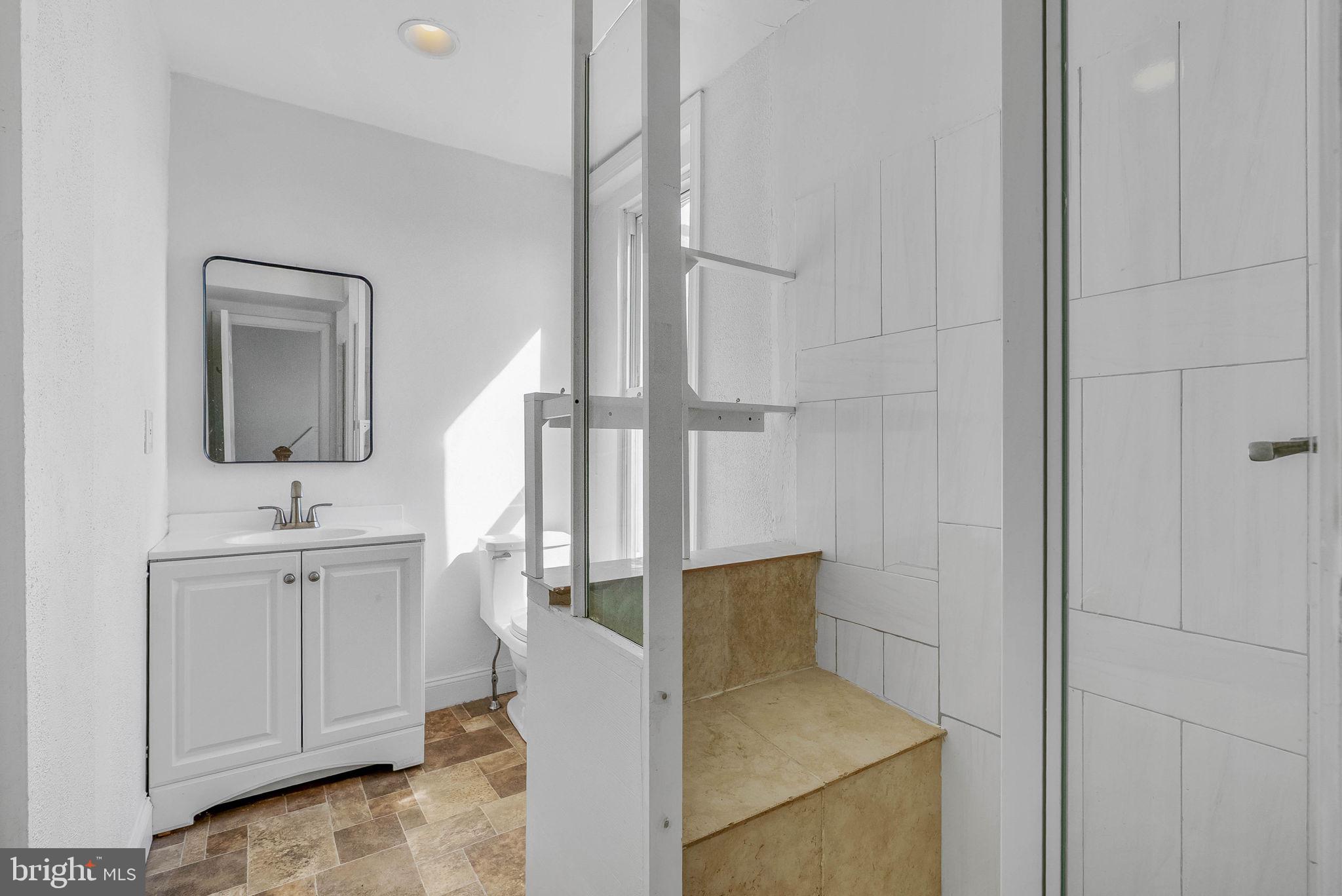 WEST PASSYUNK - Residential Income