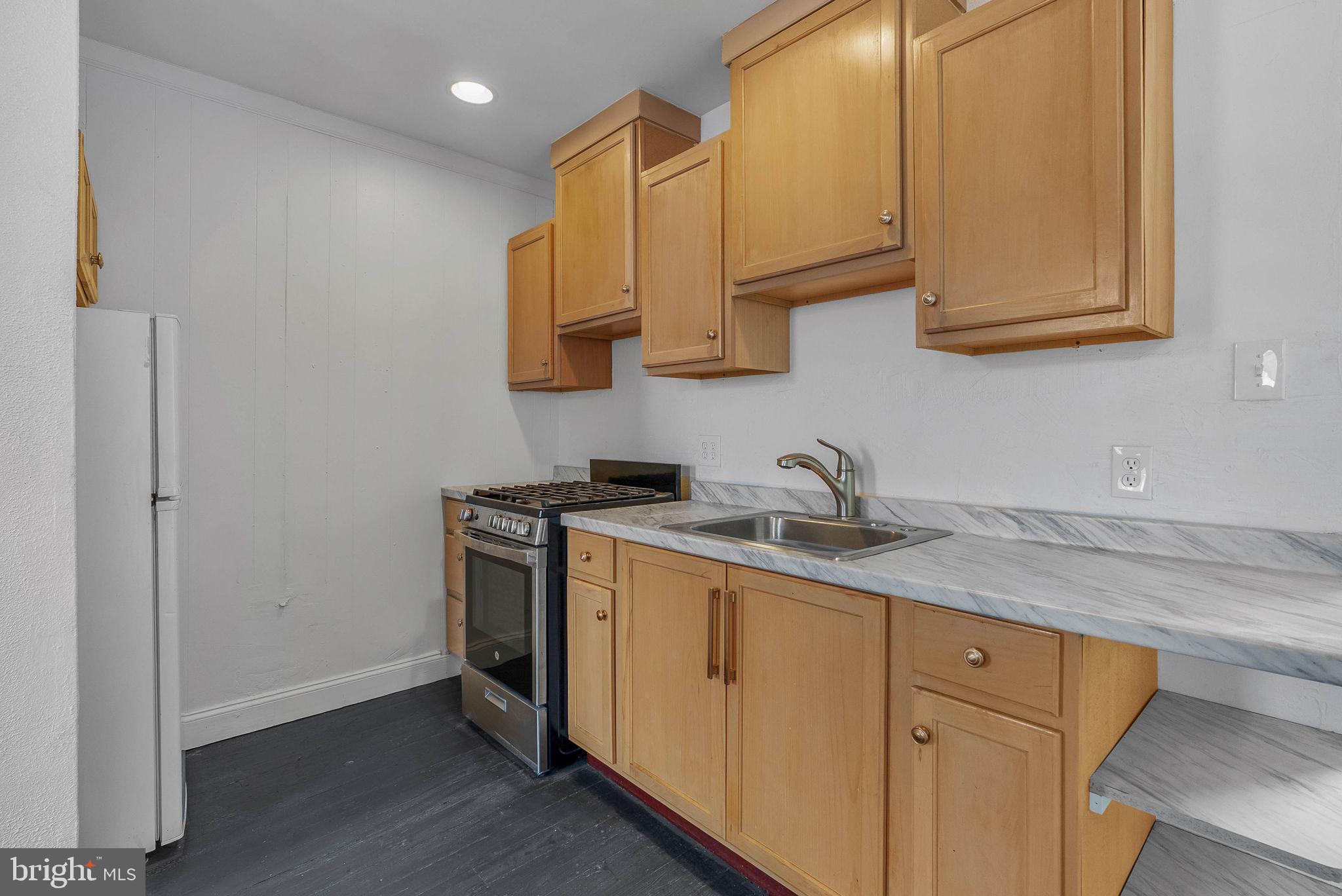 WEST PASSYUNK - Residential Income