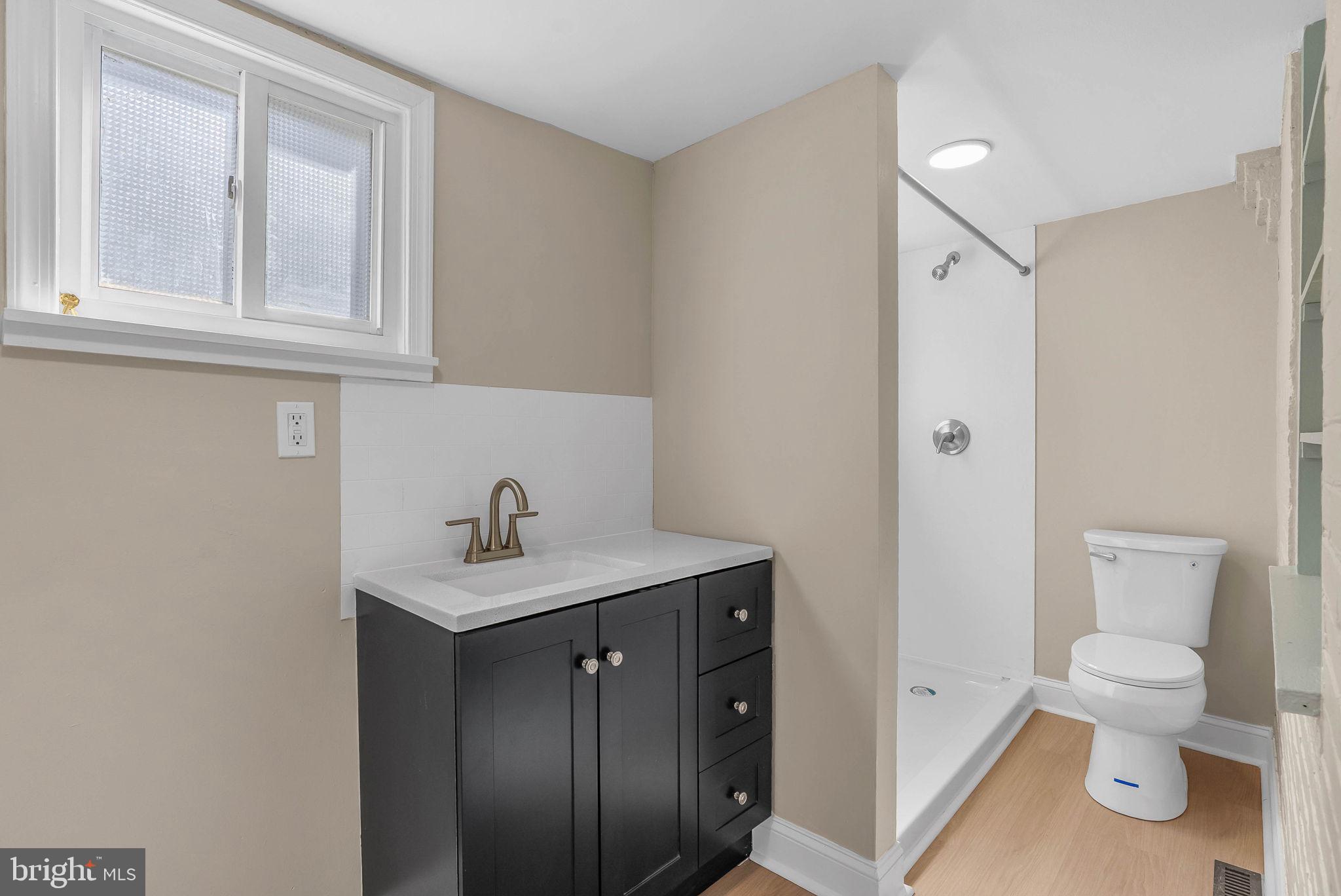 WEST PASSYUNK - Residential Income